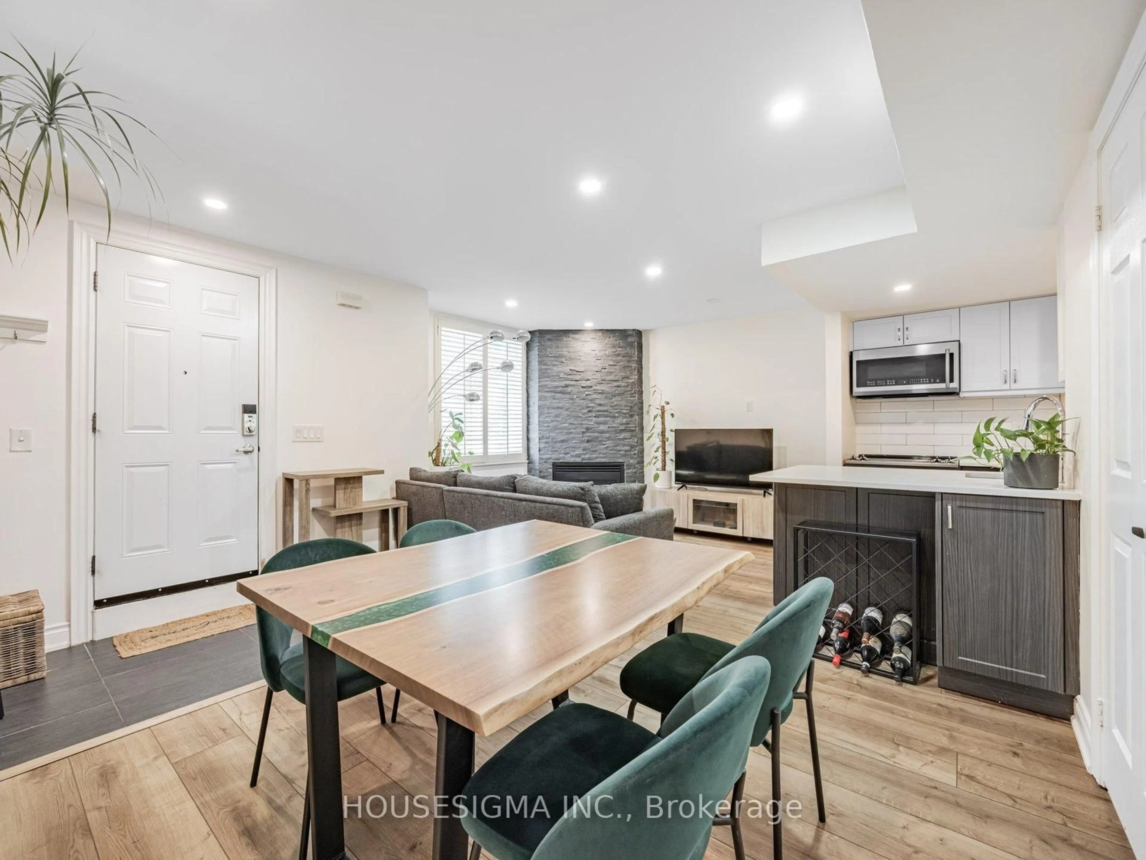 Open concept kitchen, unknown for 106 Redpath Ave #5, Toronto Ontario M4S 2J7