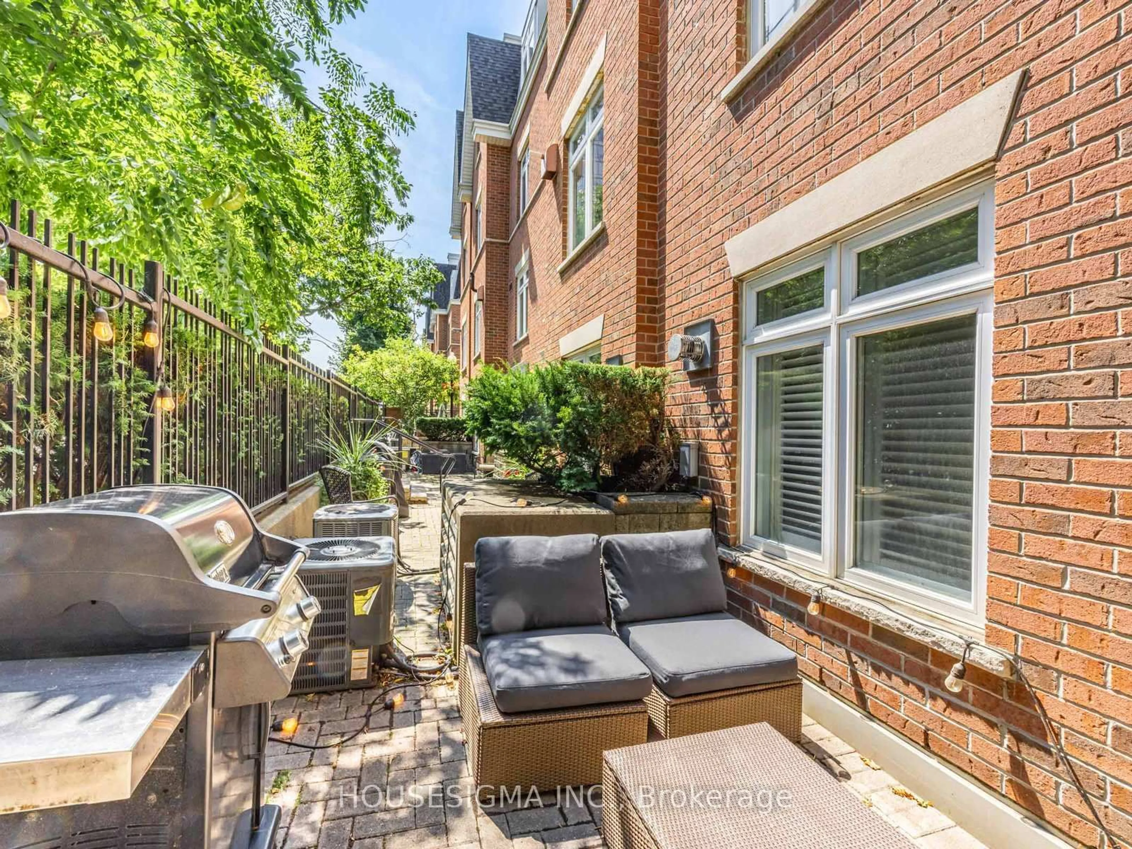Patio, street for 106 Redpath Ave #5, Toronto Ontario M4S 2J7