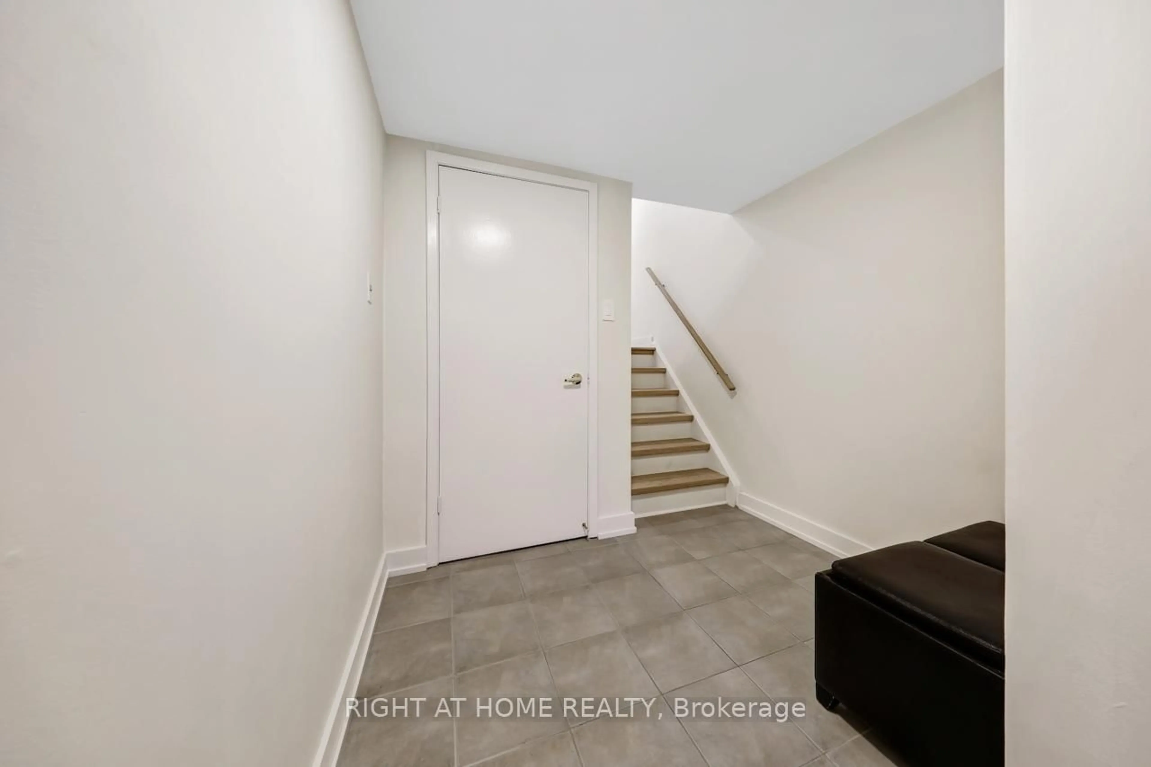 A pic of a room for 129 Jenny Wren Way, Toronto Ontario M2H 2Z1