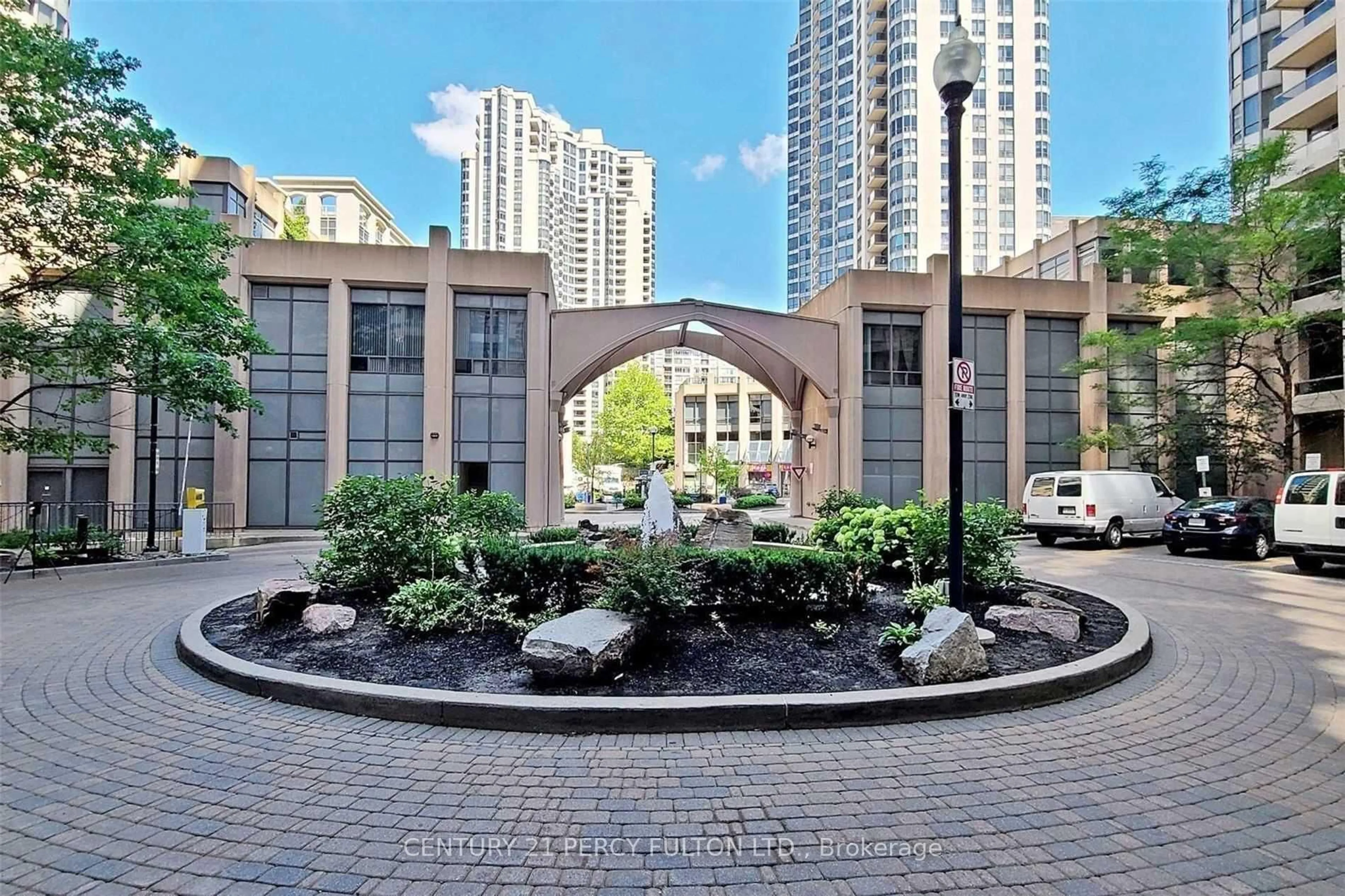 Patio, street for 5 Northtown Way #1008, Toronto Ontario M2N 7A1