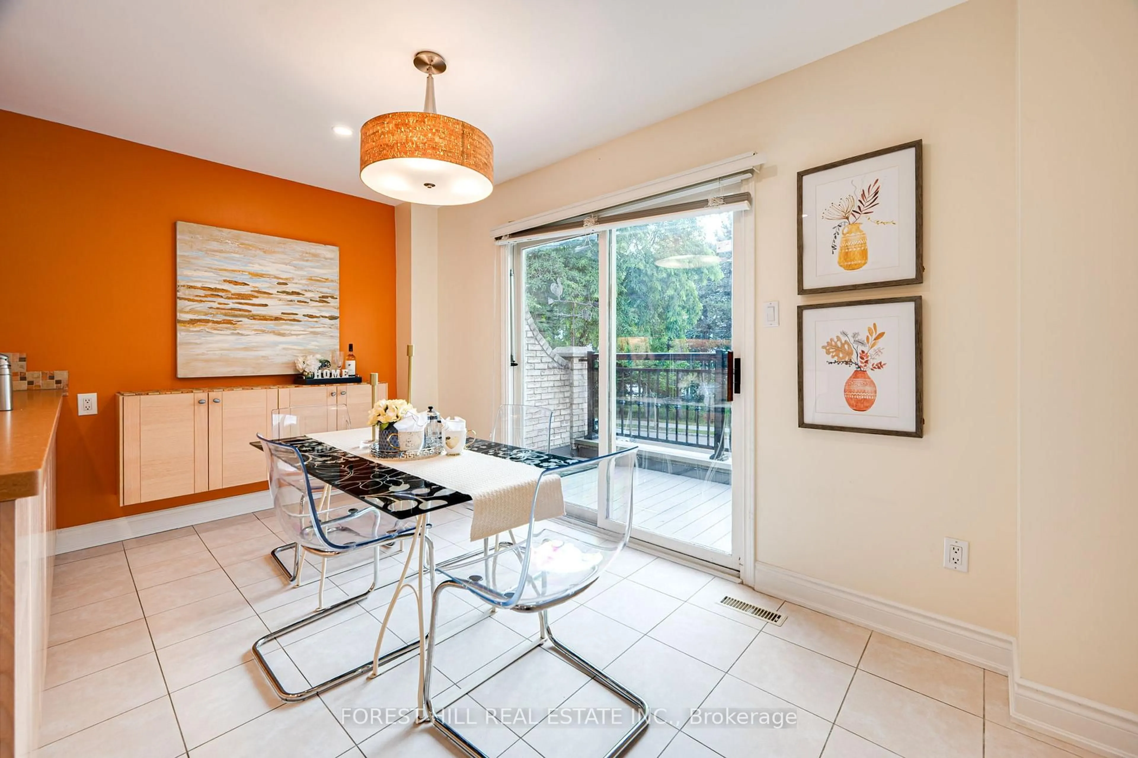 Dining room, ceramic/tile floor for 225 Hidden Tr, Toronto Ontario M2R 3T3