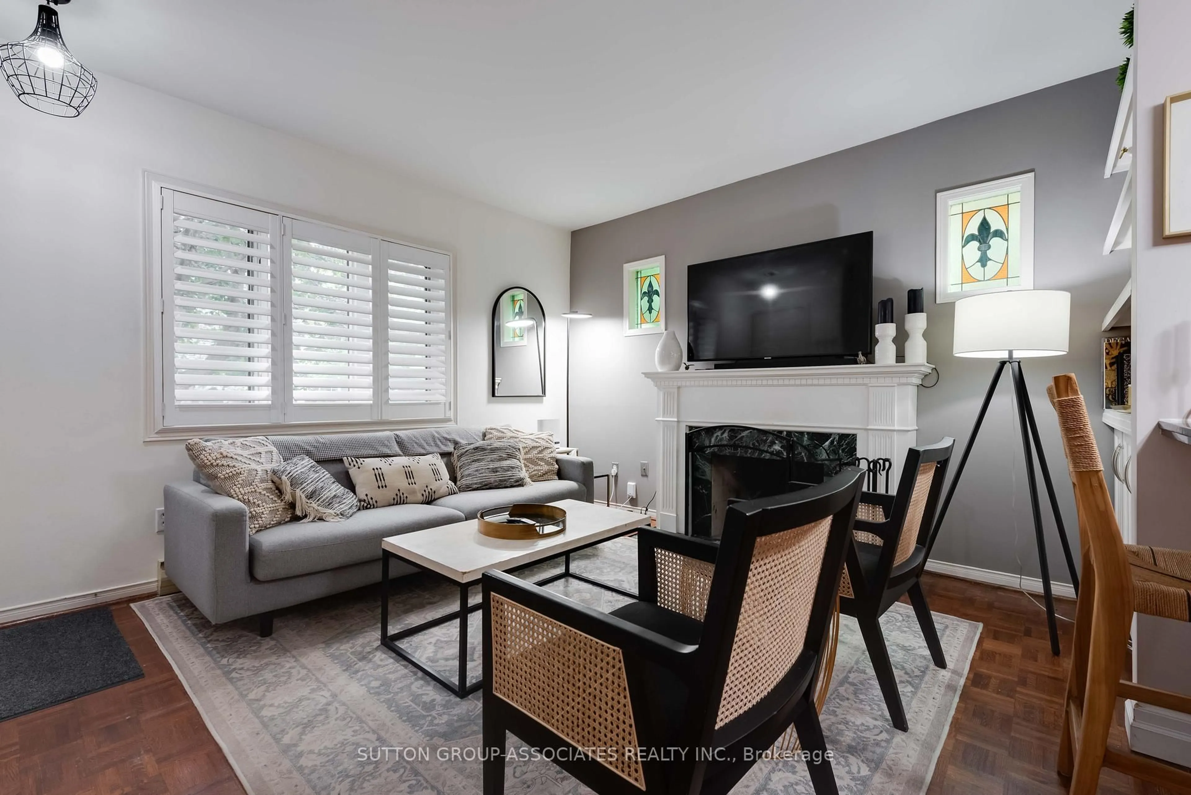 Living room with furniture, unknown for 27A Claxton Blvd, Toronto Ontario M6C 1L7