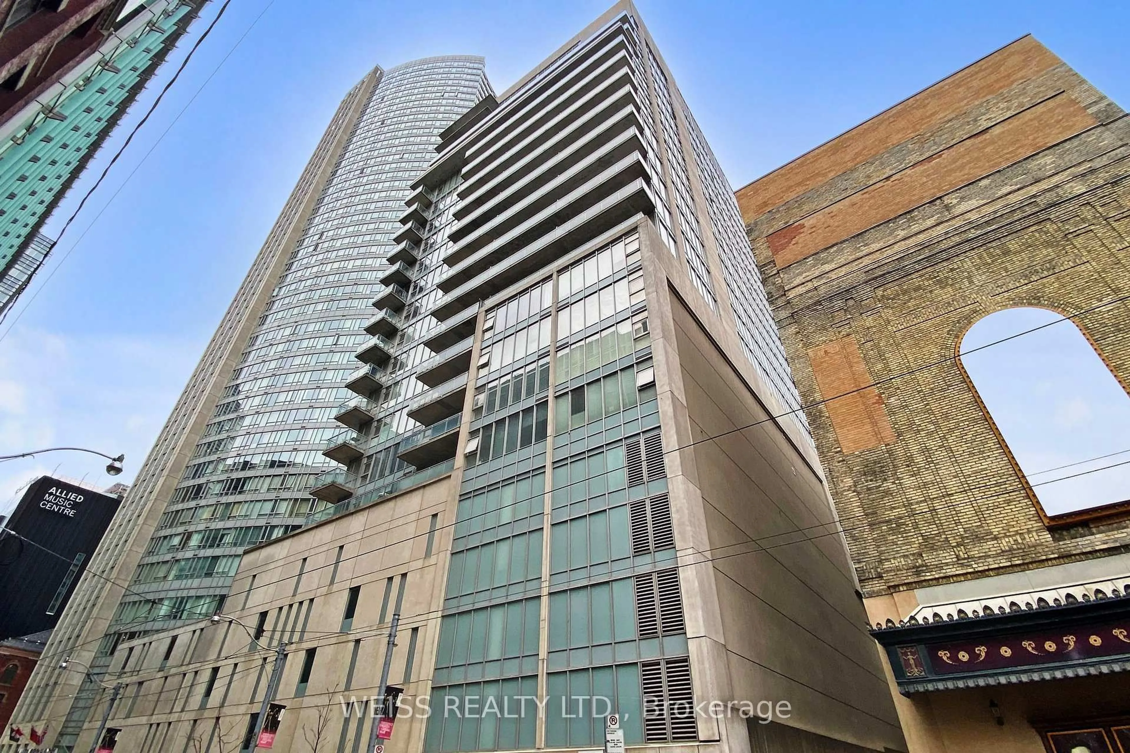 Indoor foyer for 220 Victoria St #1101, Toronto Ontario M5B 2R6
