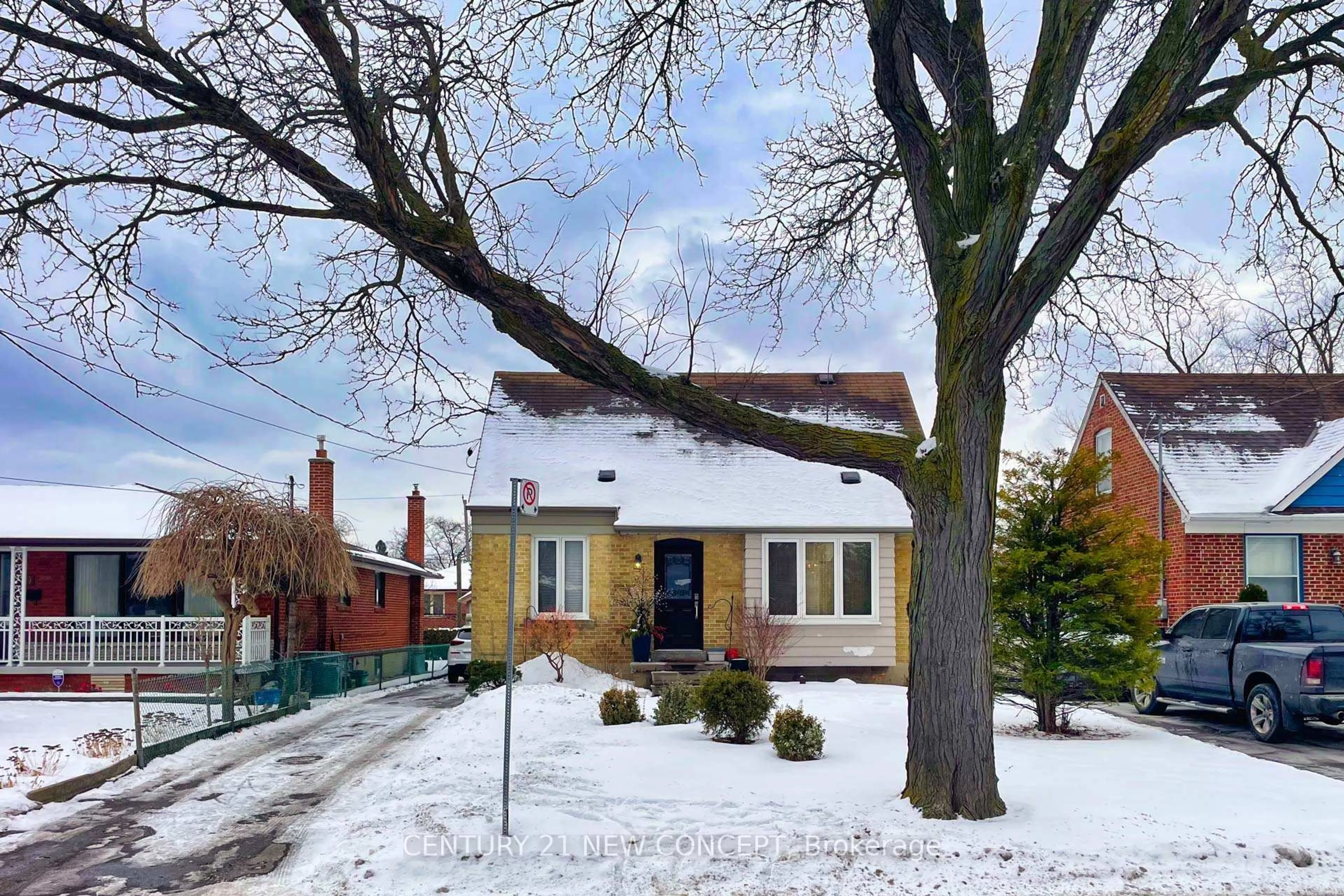 Unknown for 17 Athabaska Ave, Toronto Ontario M2M 2T6