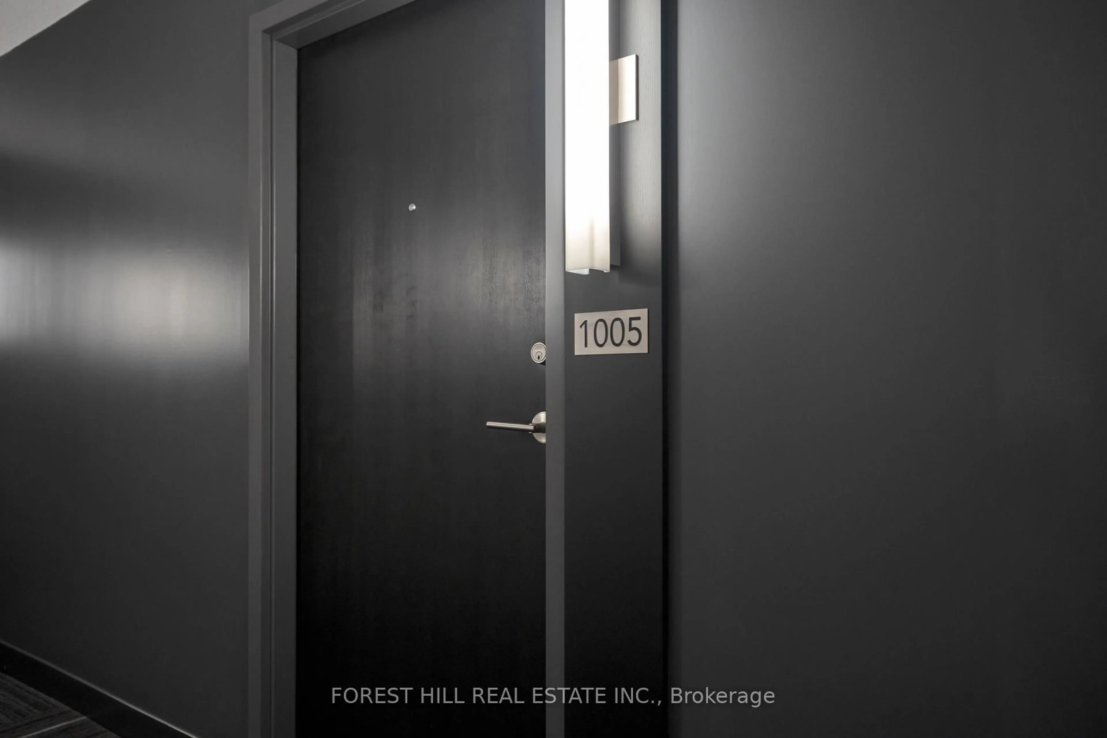 Indoor foyer for 78 Tecumseth St #1005E, Toronto Ontario M5V 0A9