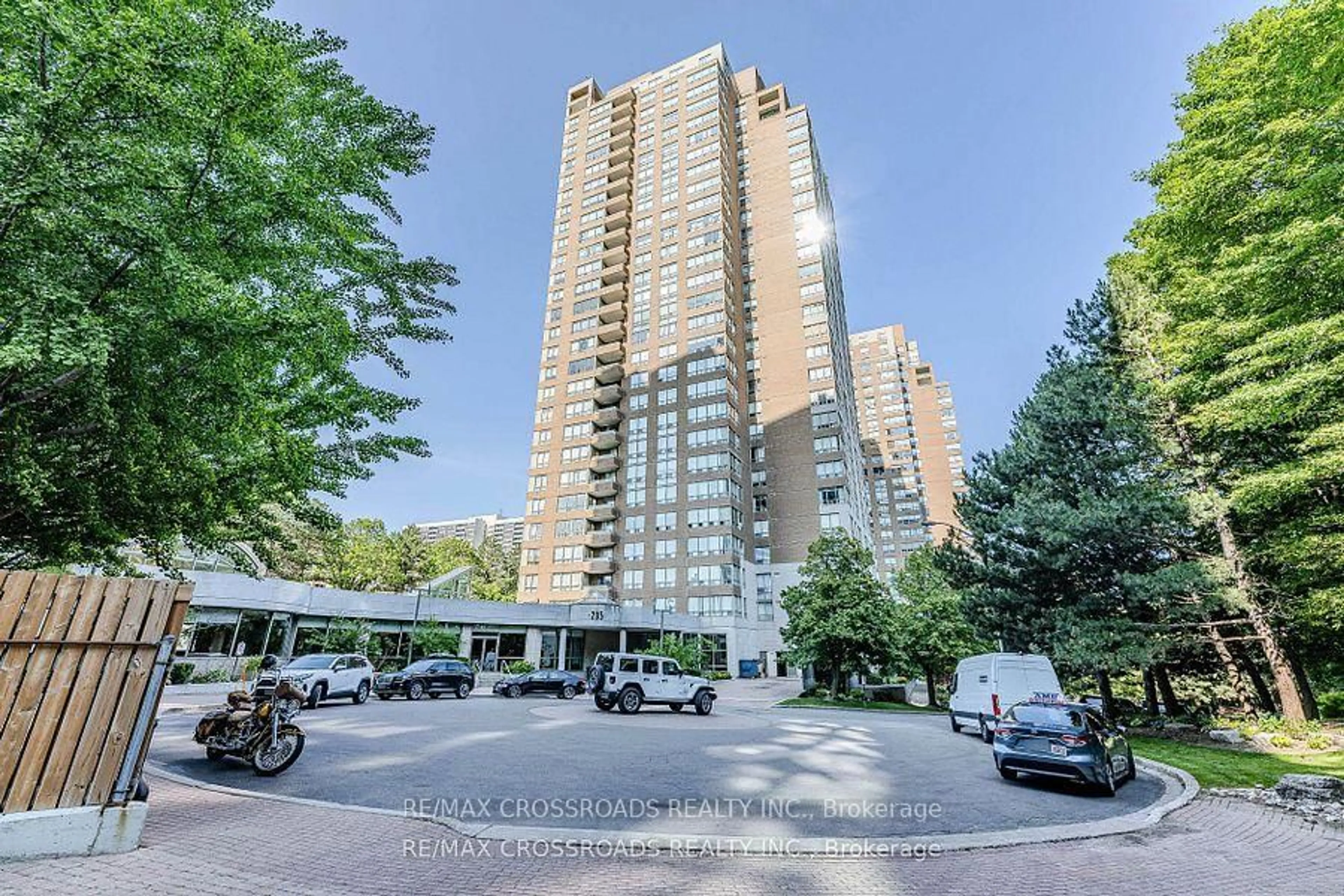 Unknown for 205 Wynford Dr #2004, Toronto Ontario M3C 3P4