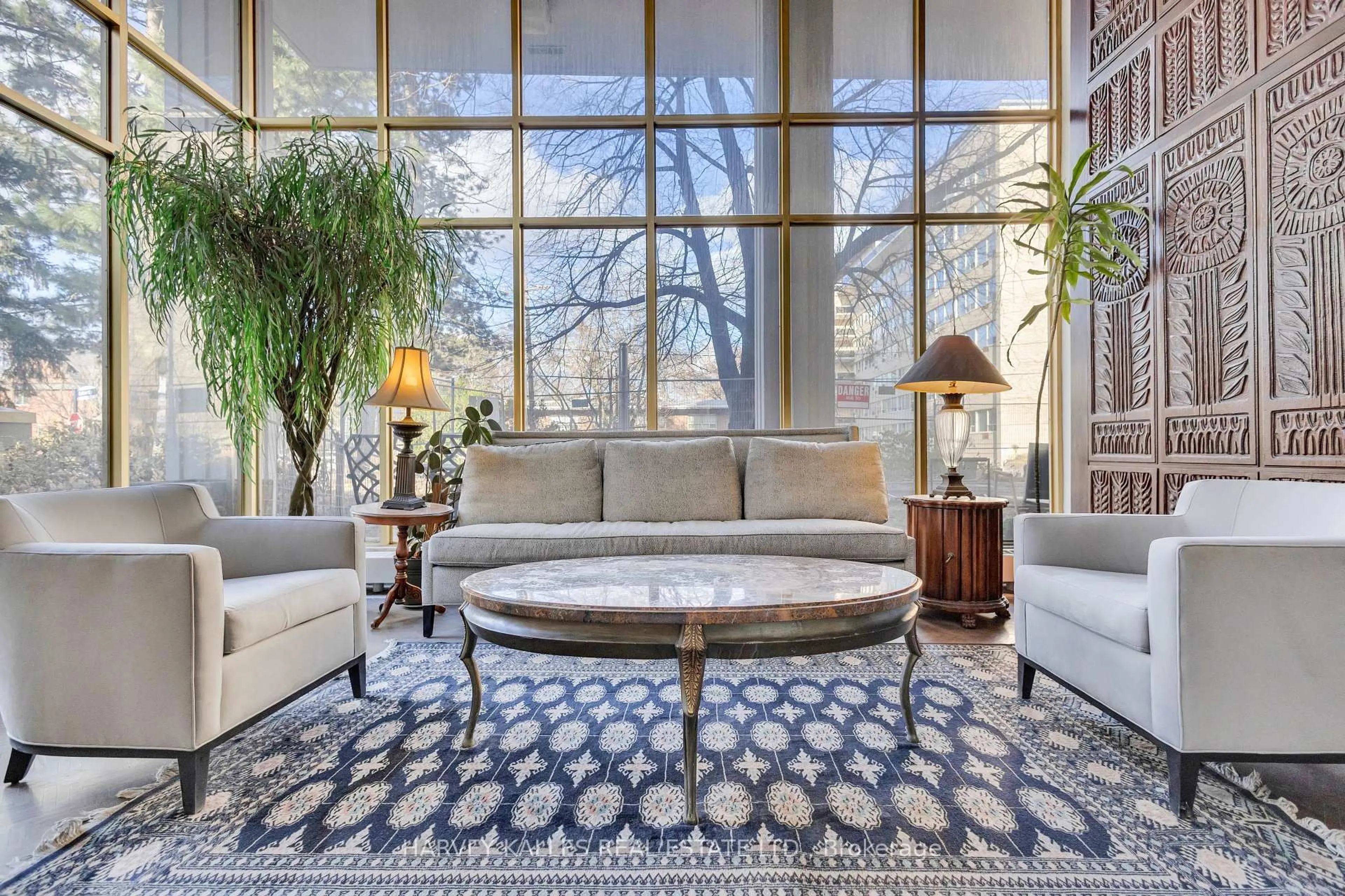 Lobby for 2600 Bathurst St #801, Toronto Ontario M6B 2Z4