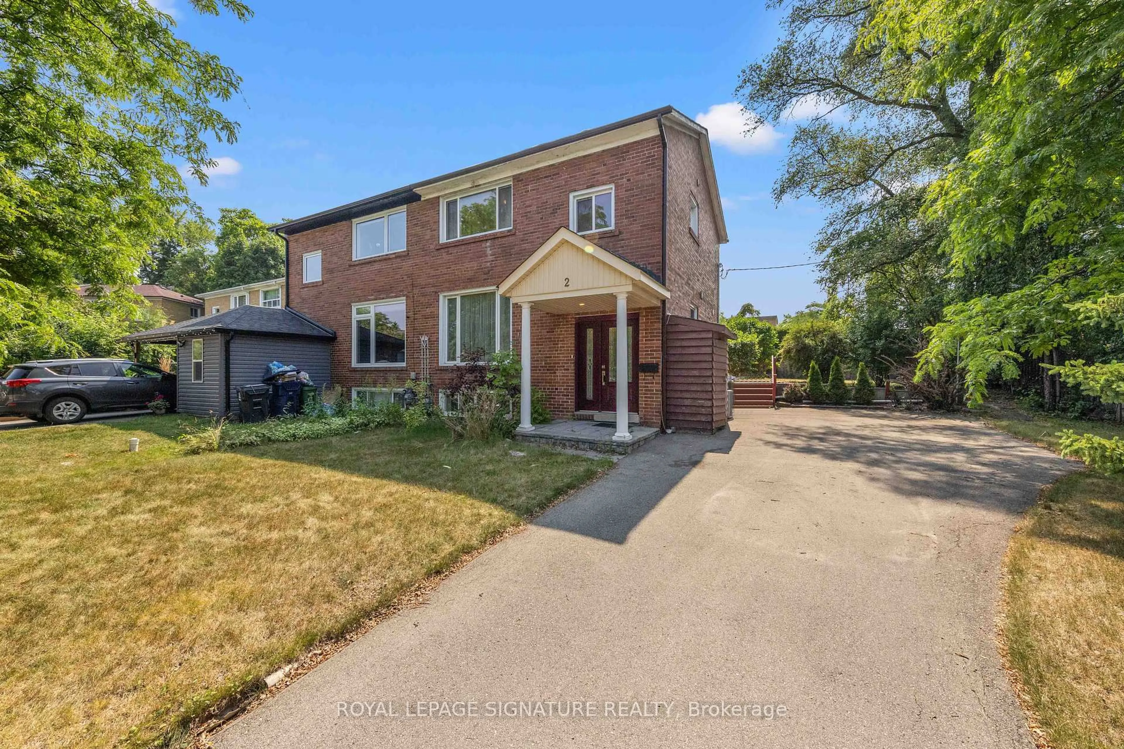A pic from outside/outdoor area/front of a property/back of a property/a pic from drone, street for 2 Guytoi Crt, Toronto Ontario M3C 1Y2