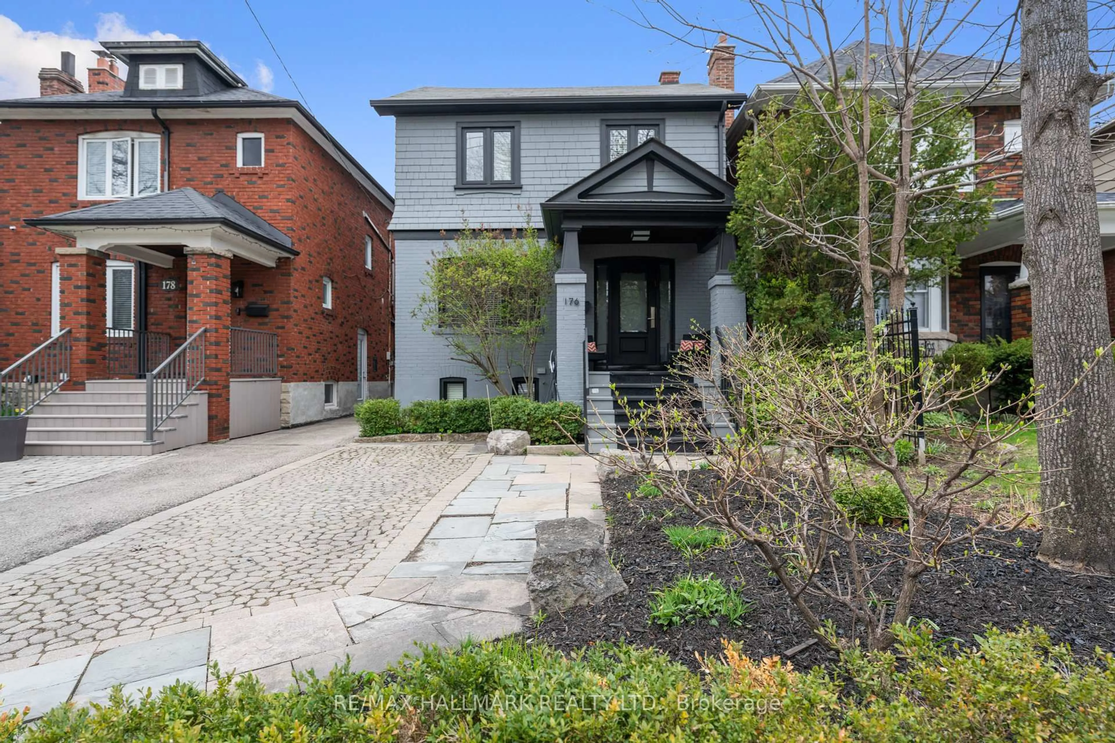 Home with brick exterior material, street for 176 Melrose Ave, Toronto Ontario M5M 1Z1