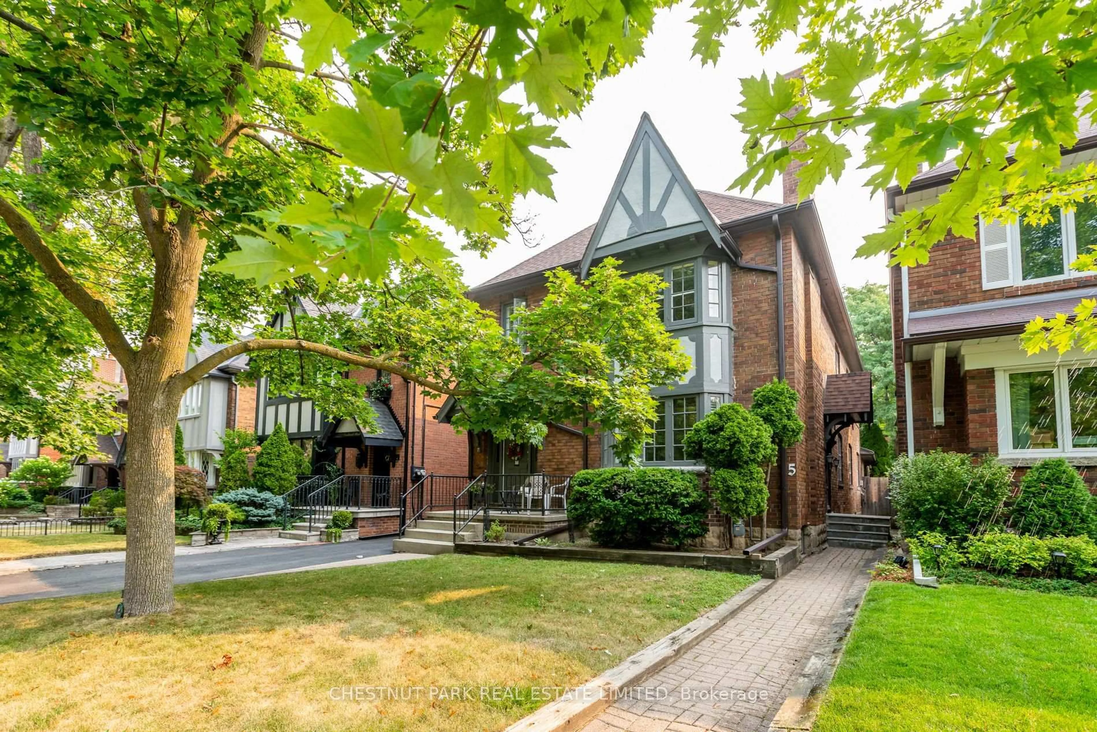 Home with brick exterior material, street for 7 Cardinal Pl, Toronto Ontario M4N 2S2
