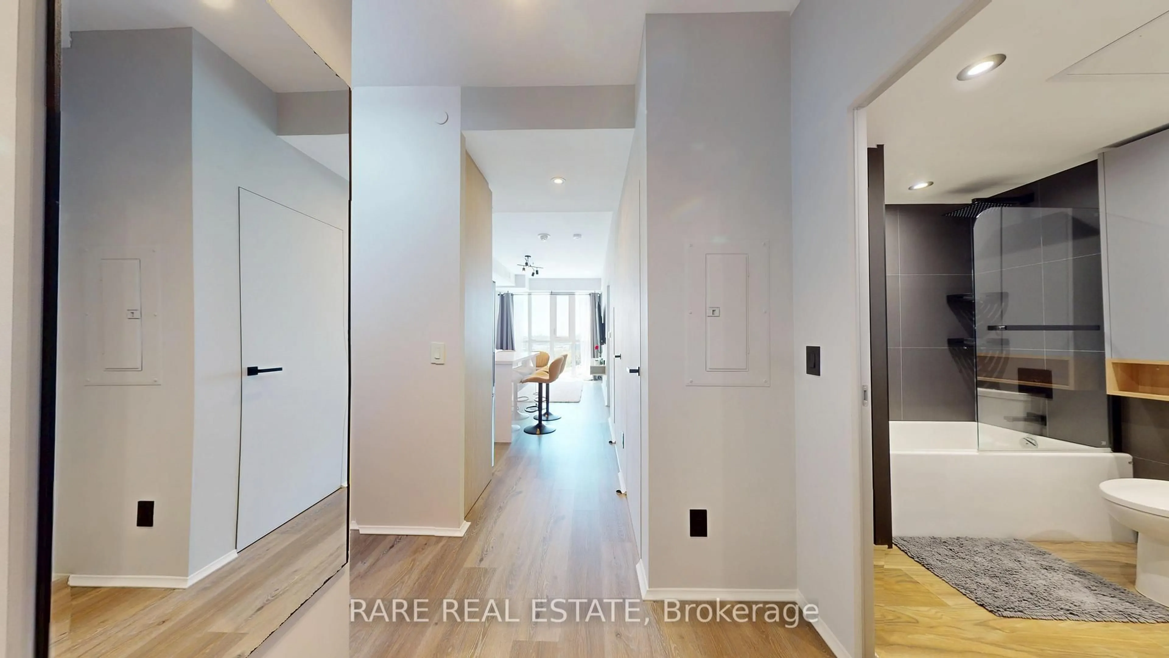 Indoor entryway for 10 Deerlick Crt #1403, Toronto Ontario M3A 0A7