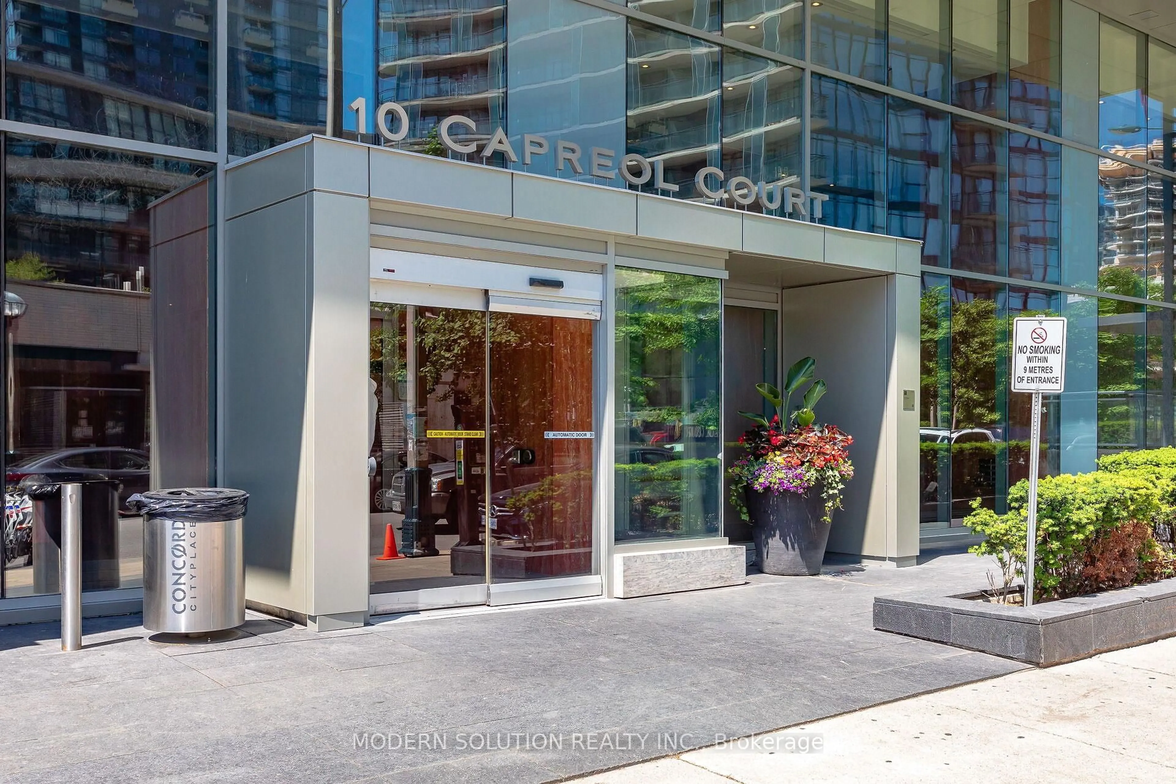 Indoor foyer for 10 Capreol Crt #925, Toronto Ontario M5V 4B3