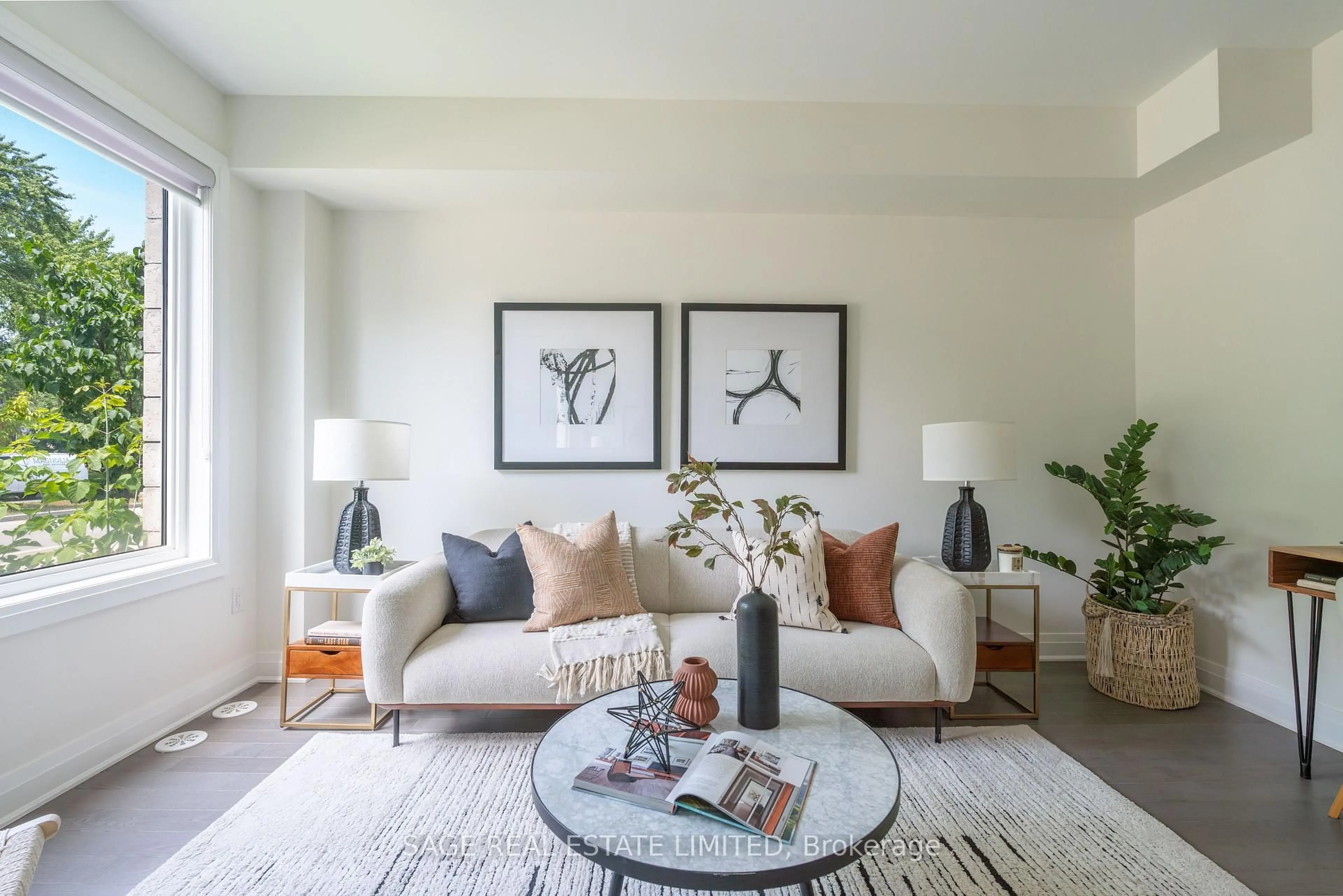 Living room with furniture, unknown for 211 The Donway, Toronto Ontario M3B 2Y8
