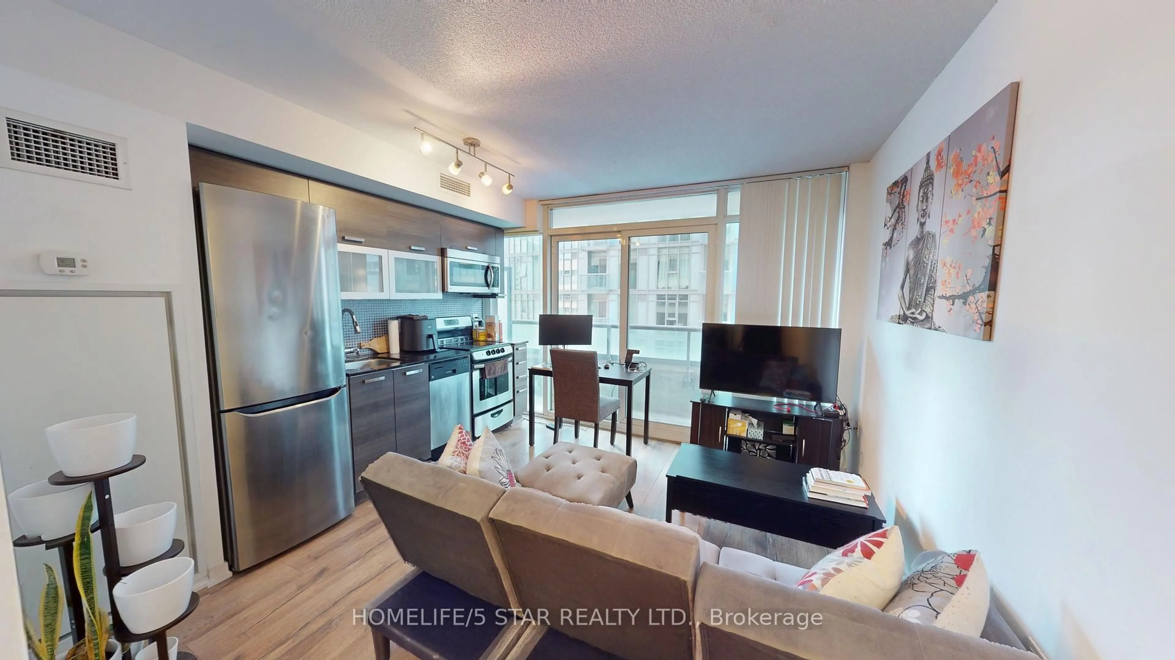Unknown for 36 LISGAR St #726W, Toronto Ontario M6J 0C7