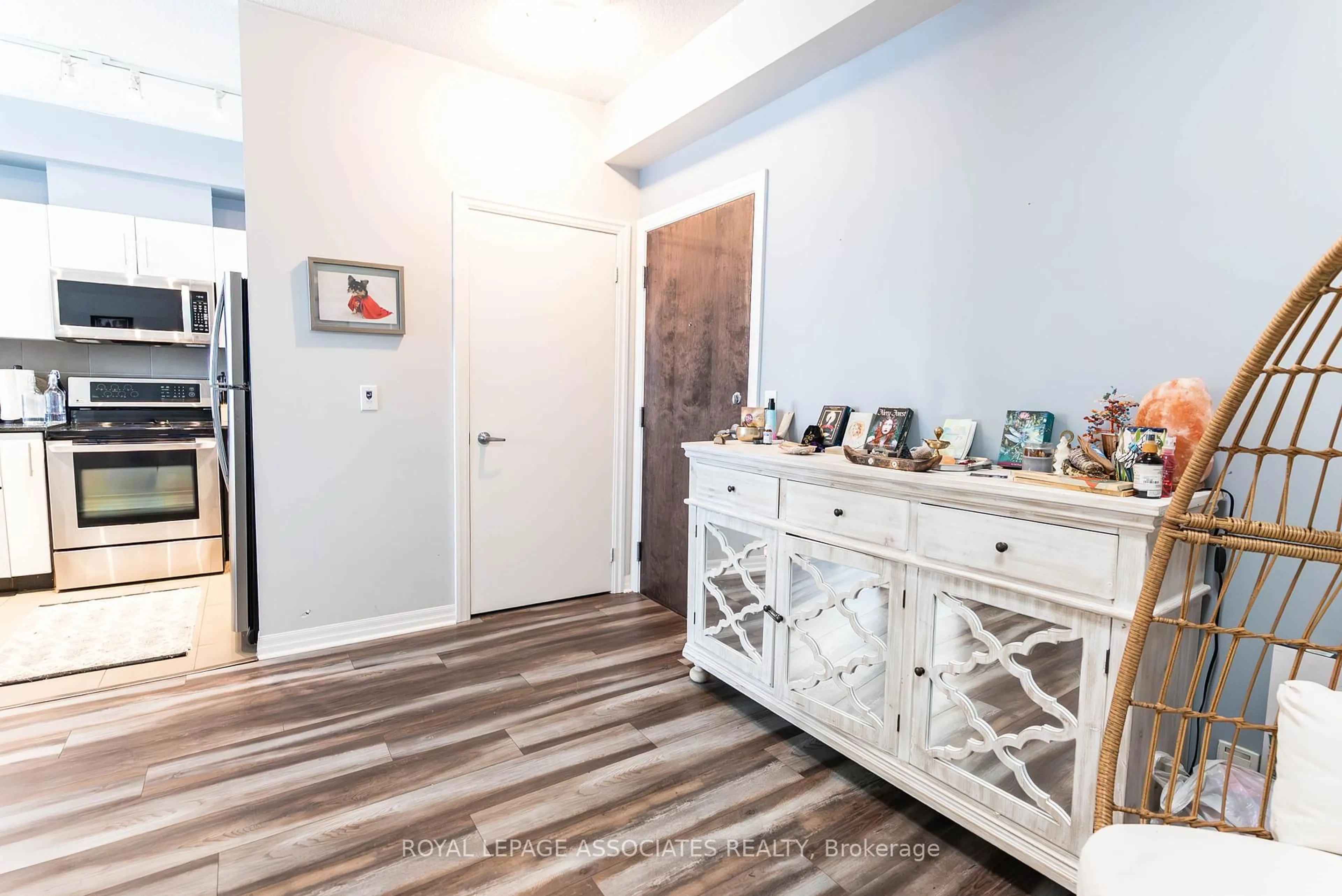 Indoor entryway for 16 Yonge St #2407, Toronto Ontario M5E 2A1