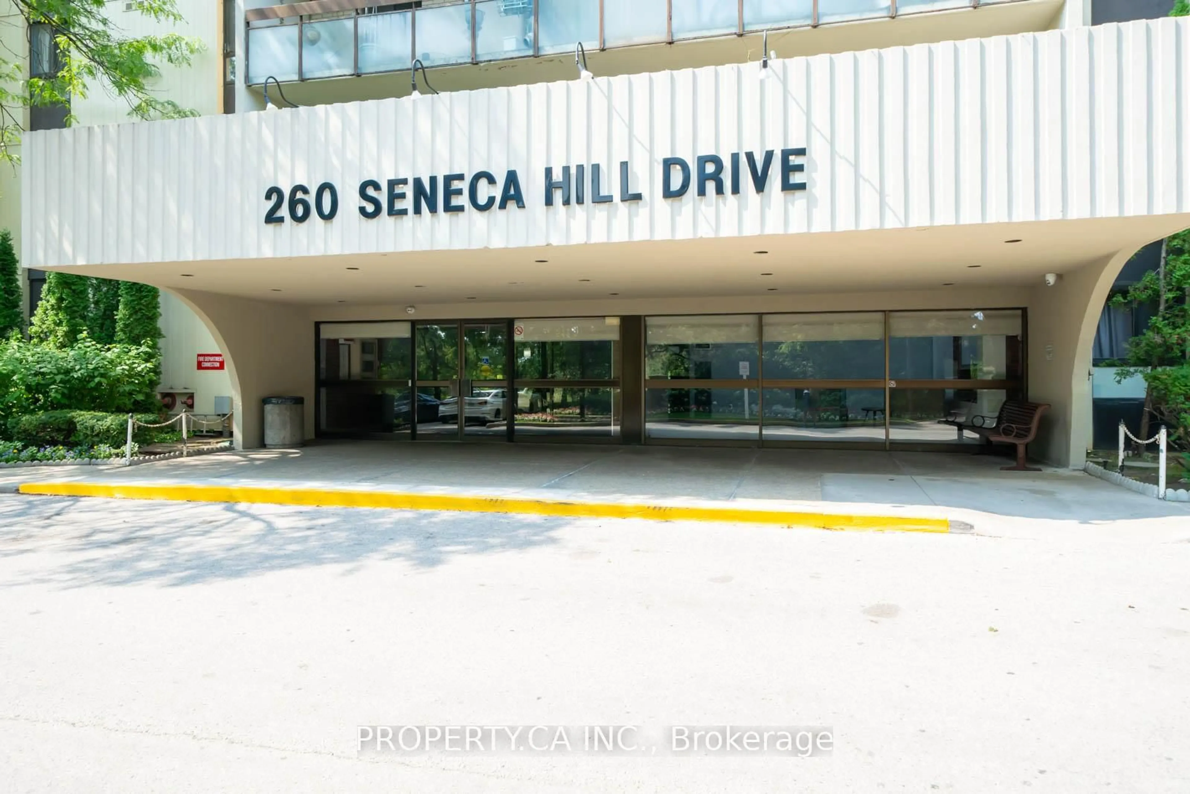 Indoor foyer for 260 Seneca Hill Dr #507, Toronto Ontario M2J 4S6