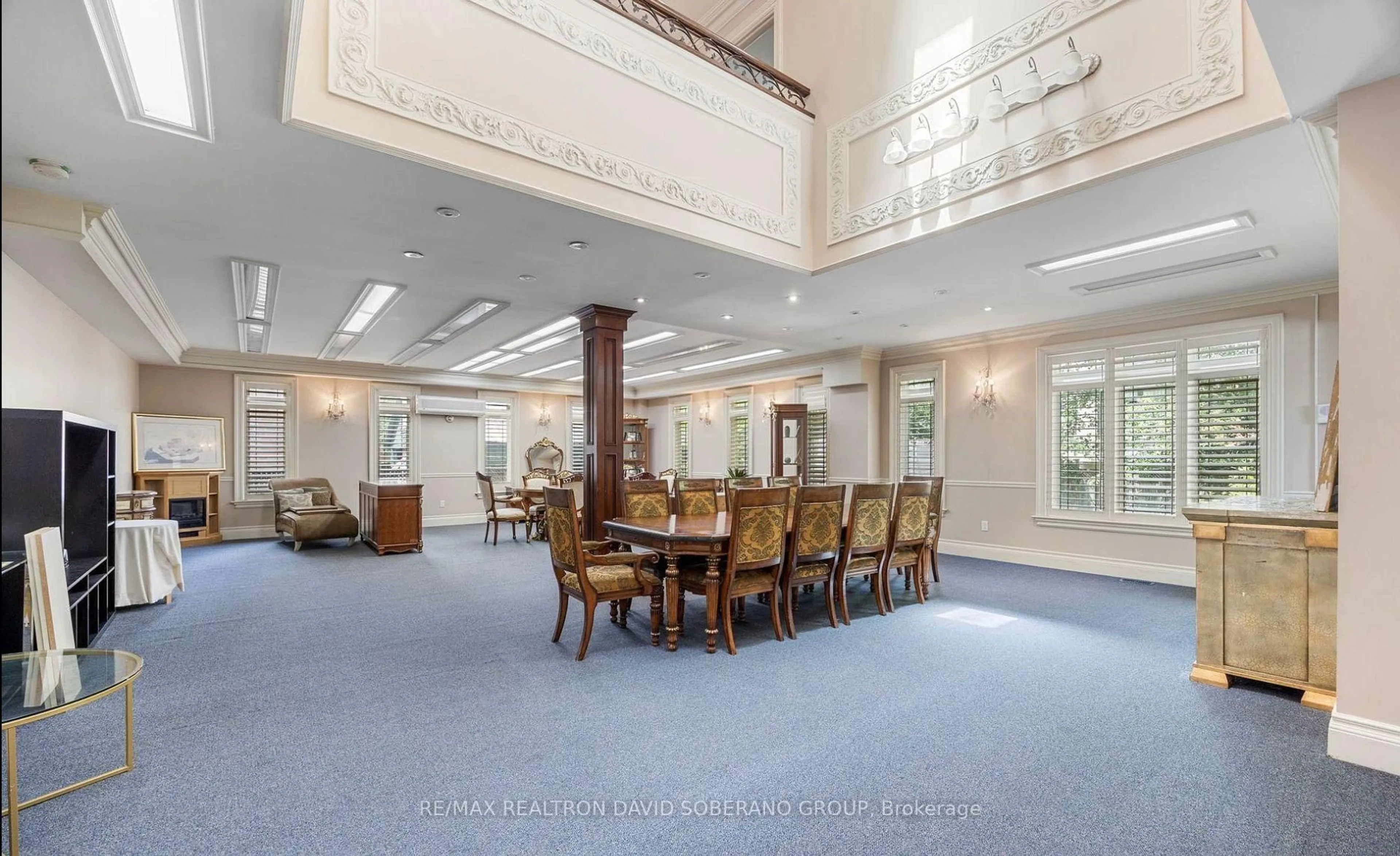 Lobby for 10 Bainbridge Ave, Toronto Ontario M3H 2J7