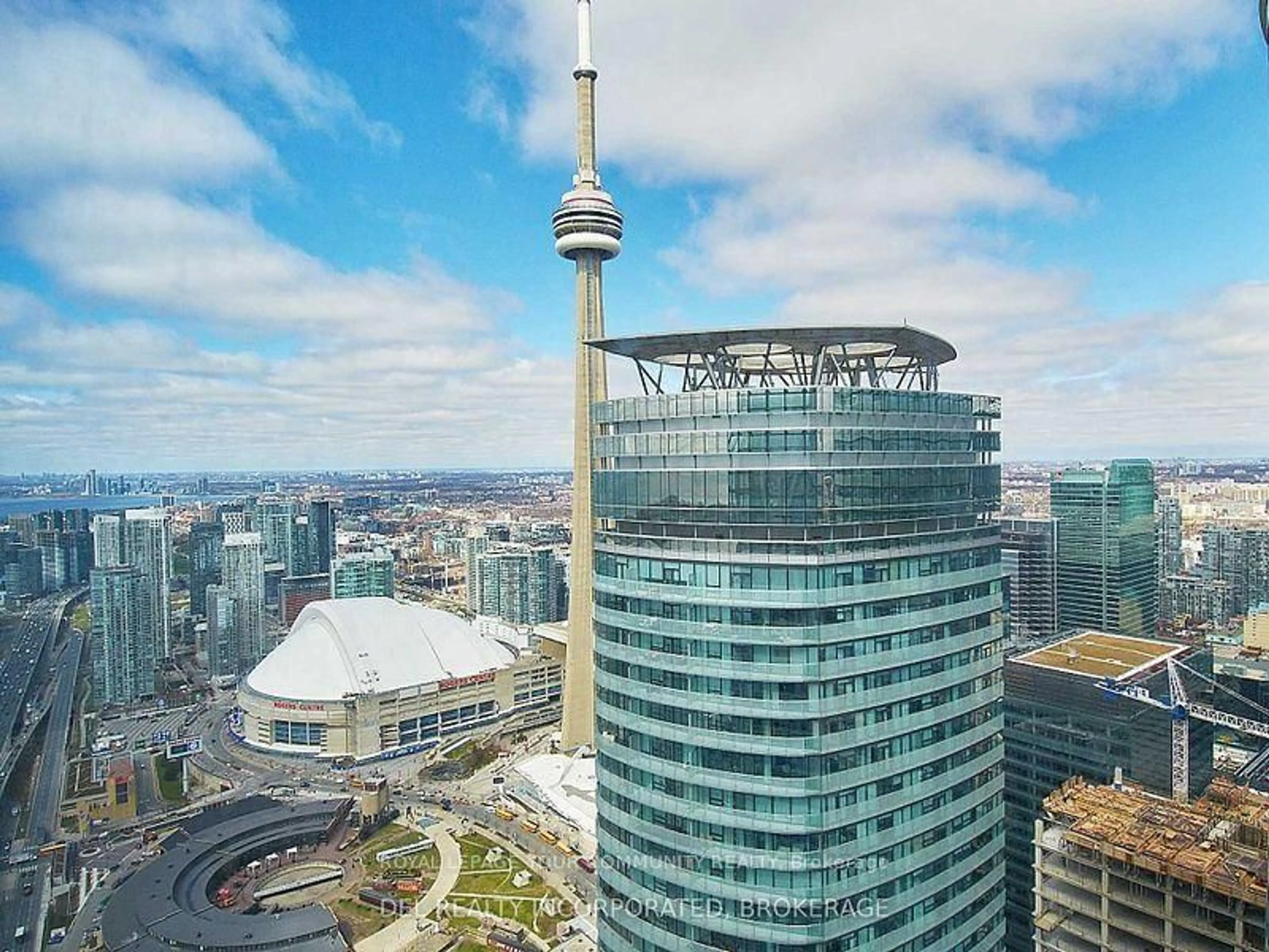 A pic from outside/outdoor area/front of a property/back of a property/a pic from drone, city buildings view from balcony for 10 York St #6402, Toronto Ontario M5J 2Z2