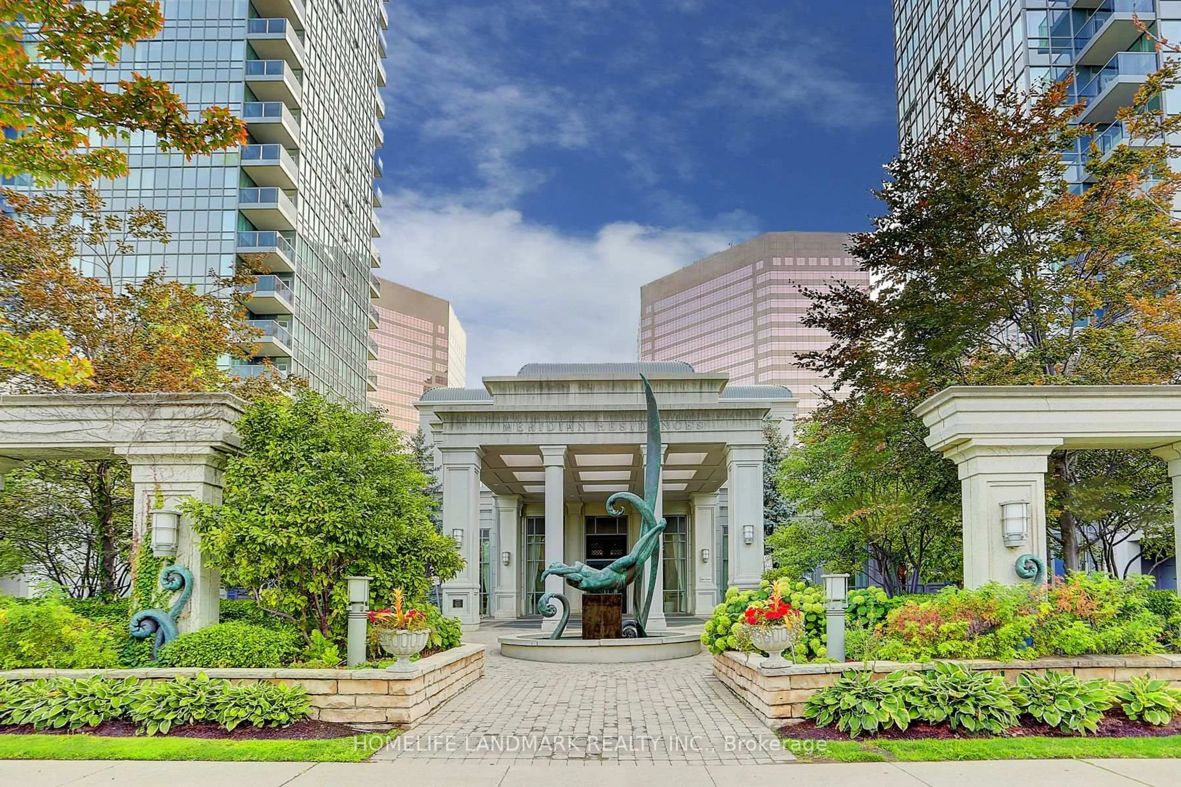 Indoor foyer for 25 Greenview Ave #2219, Toronto Ontario M2M 0A5