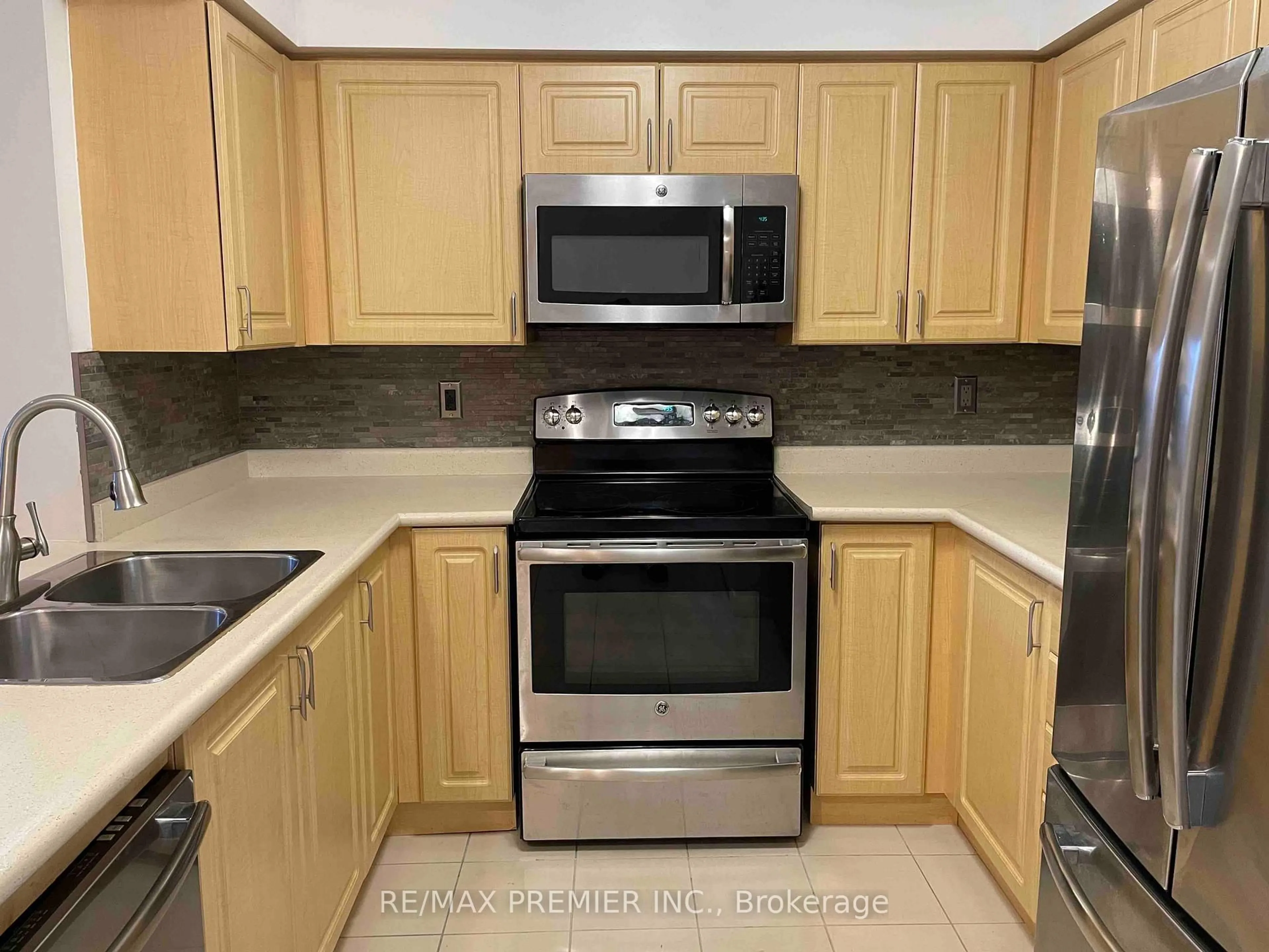 Standard kitchen, unknown for 4978 Yonge St #2915, Toronto Ontario M2N 7G8