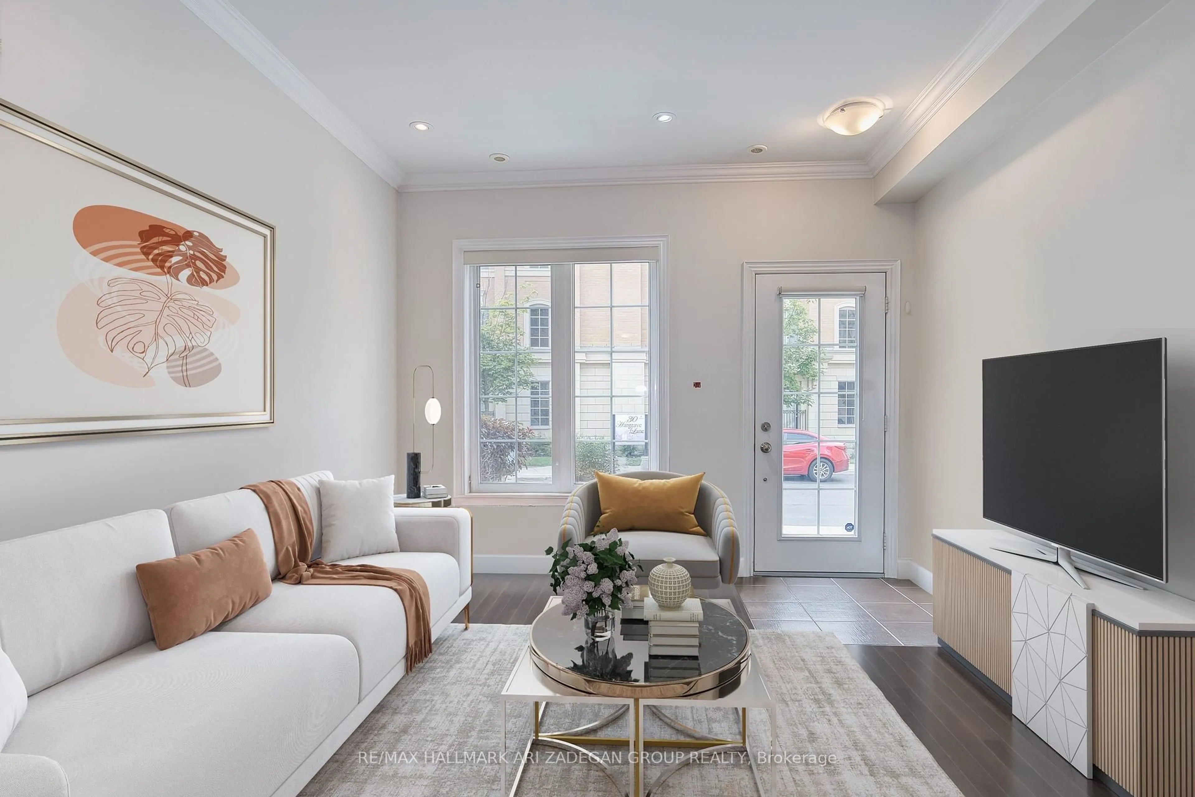 Living room with furniture, unknown for 31 Hargrave Lane, Toronto Ontario M4N 0A4