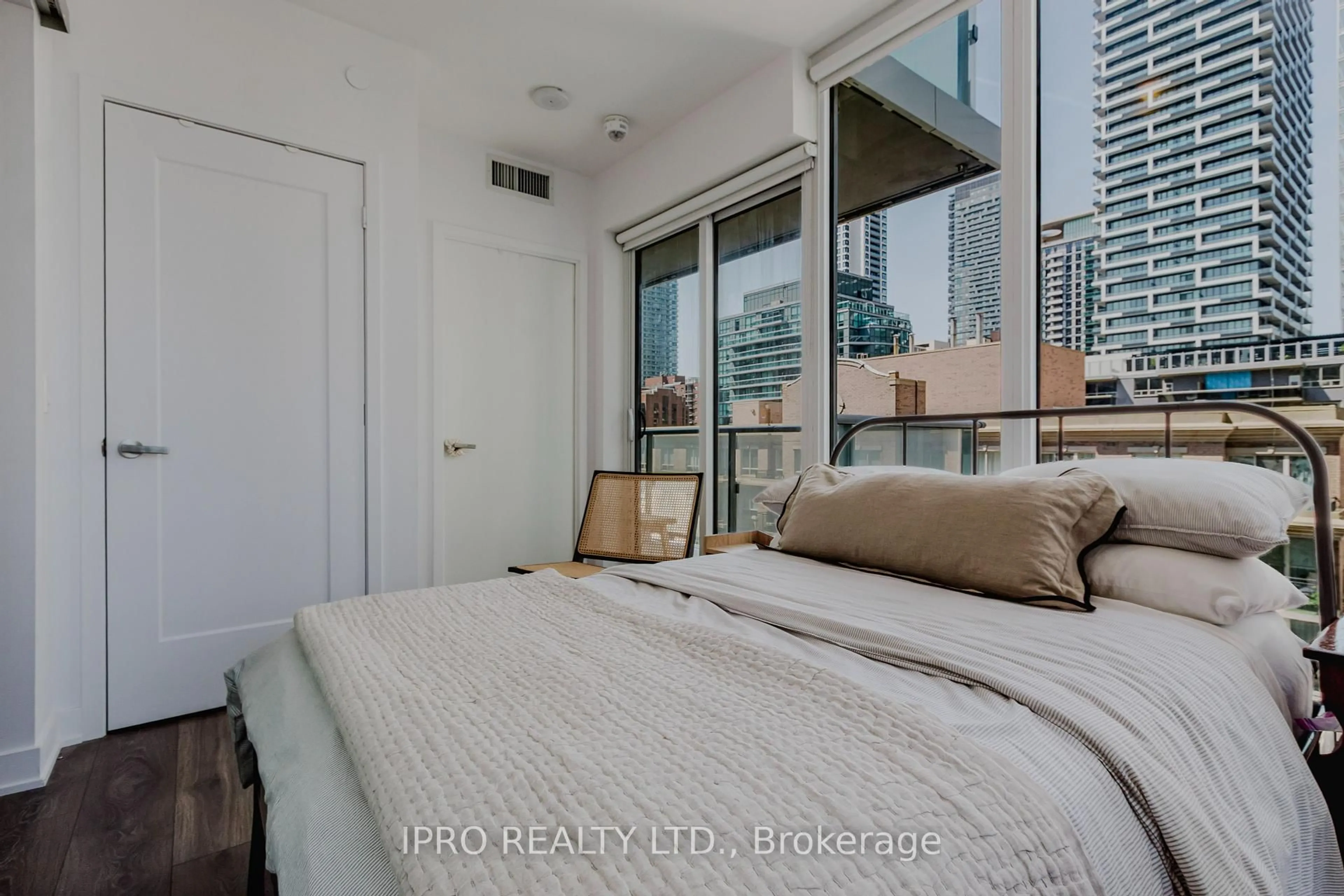 Bedroom with bed, unknown for 195 Redpath Ave, Toronto Ontario M4P 0E4