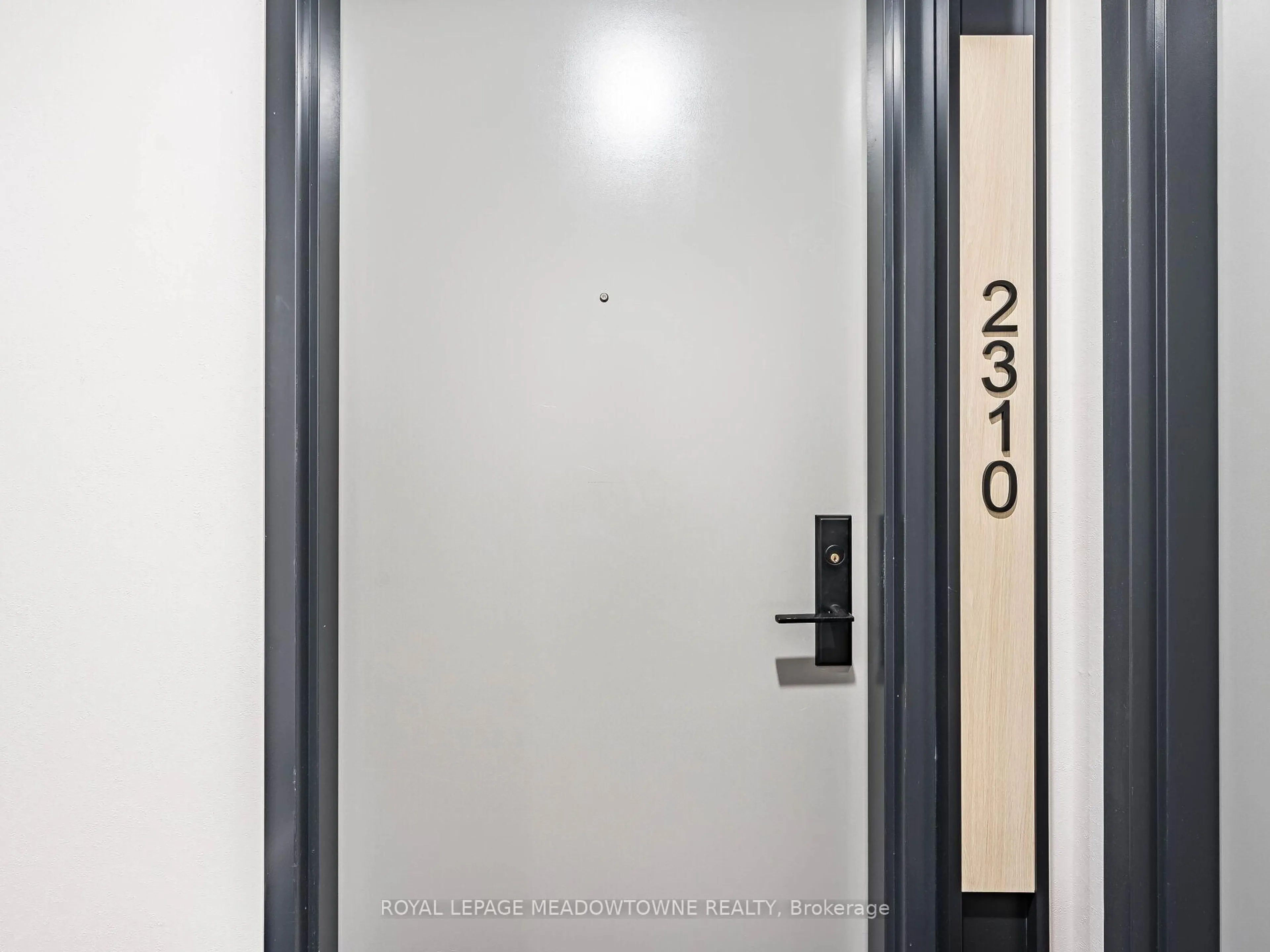 Indoor foyer for 135 East Liberty St #2310, Toronto Ontario M6K 0G7