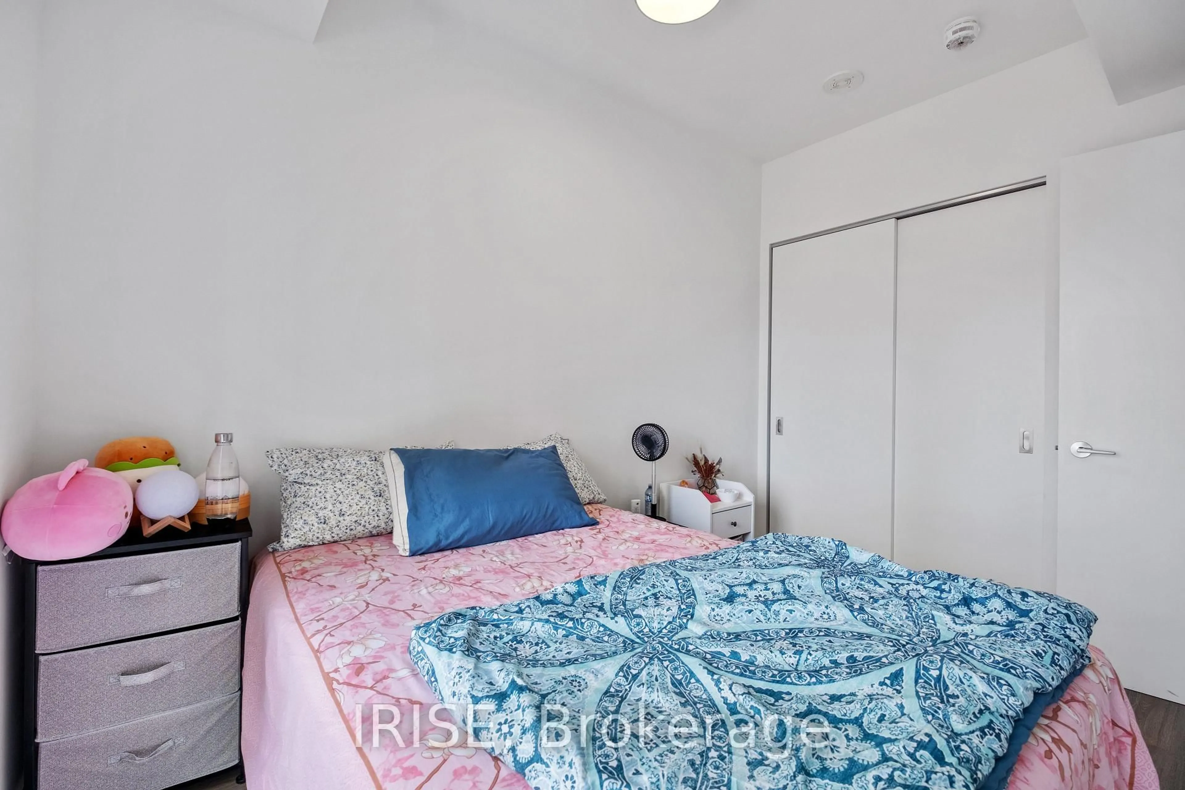 A pic of a room for 357 King St #1702, Toronto Ontario M5V 0S7