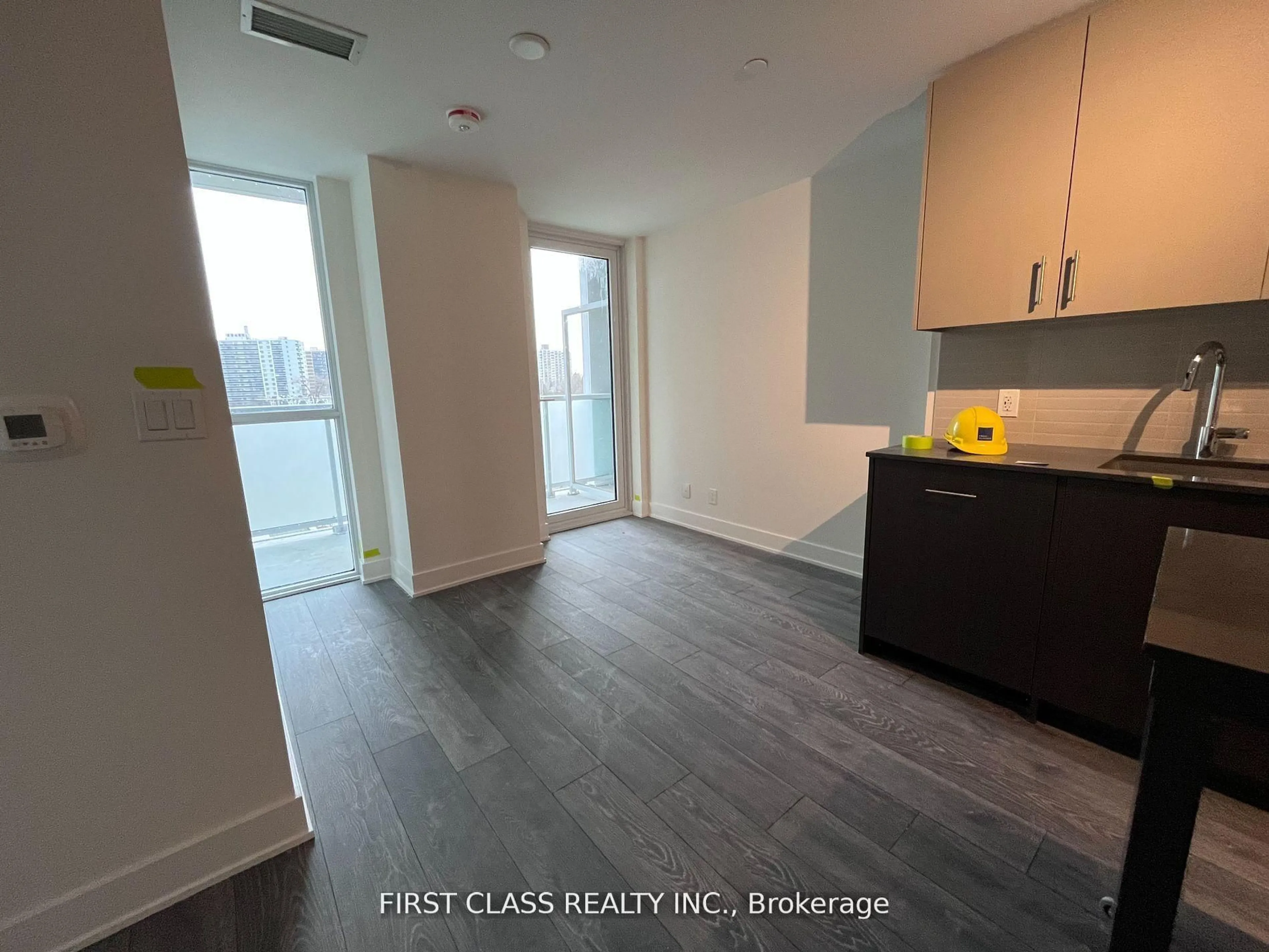 A pic of a room for 188 Fairview Mall Dr #503, Toronto Ontario M2J 4T1