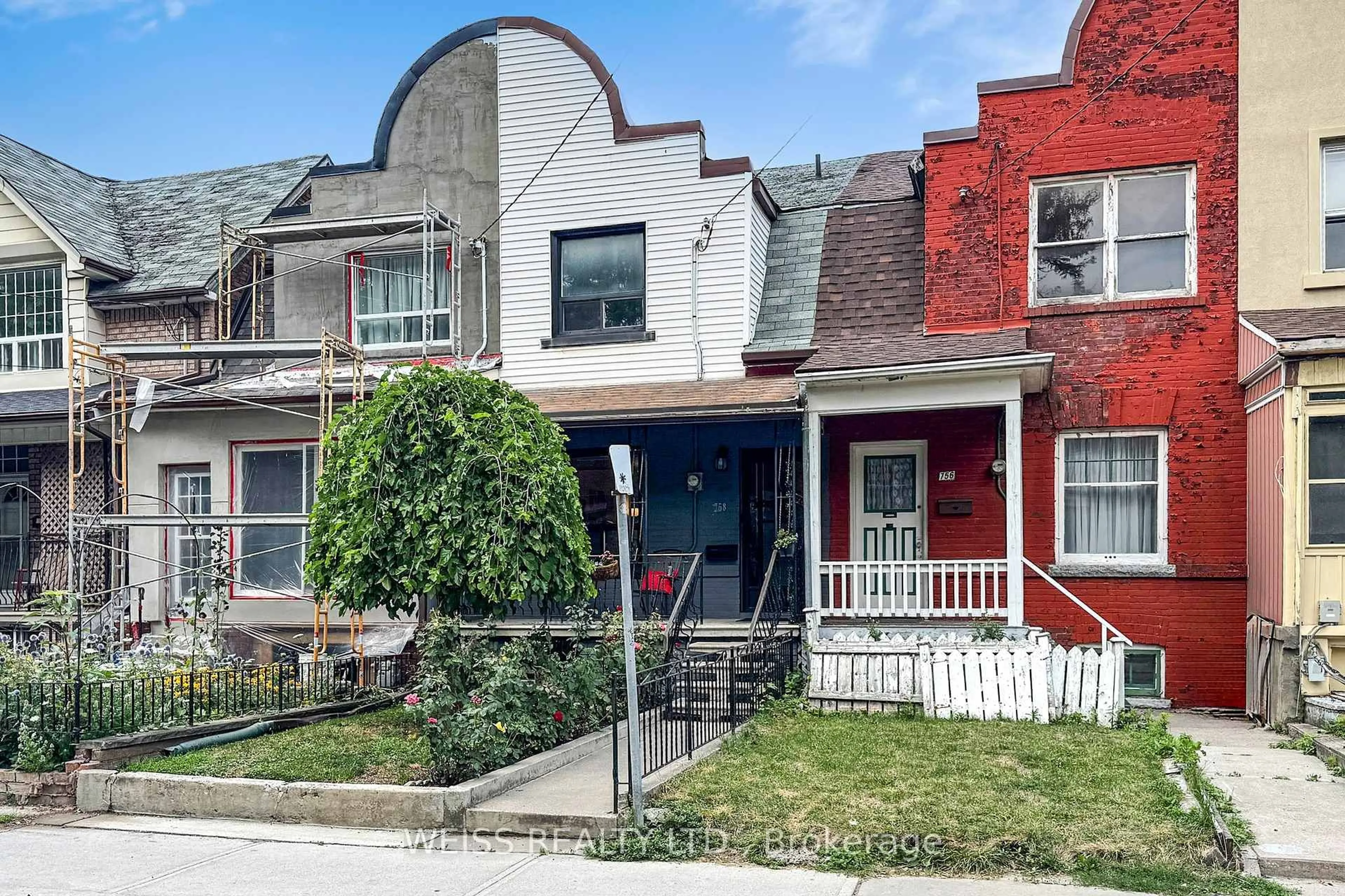 Home with brick exterior material, street for 758 Richmond St, Toronto Ontario M6J 1C5