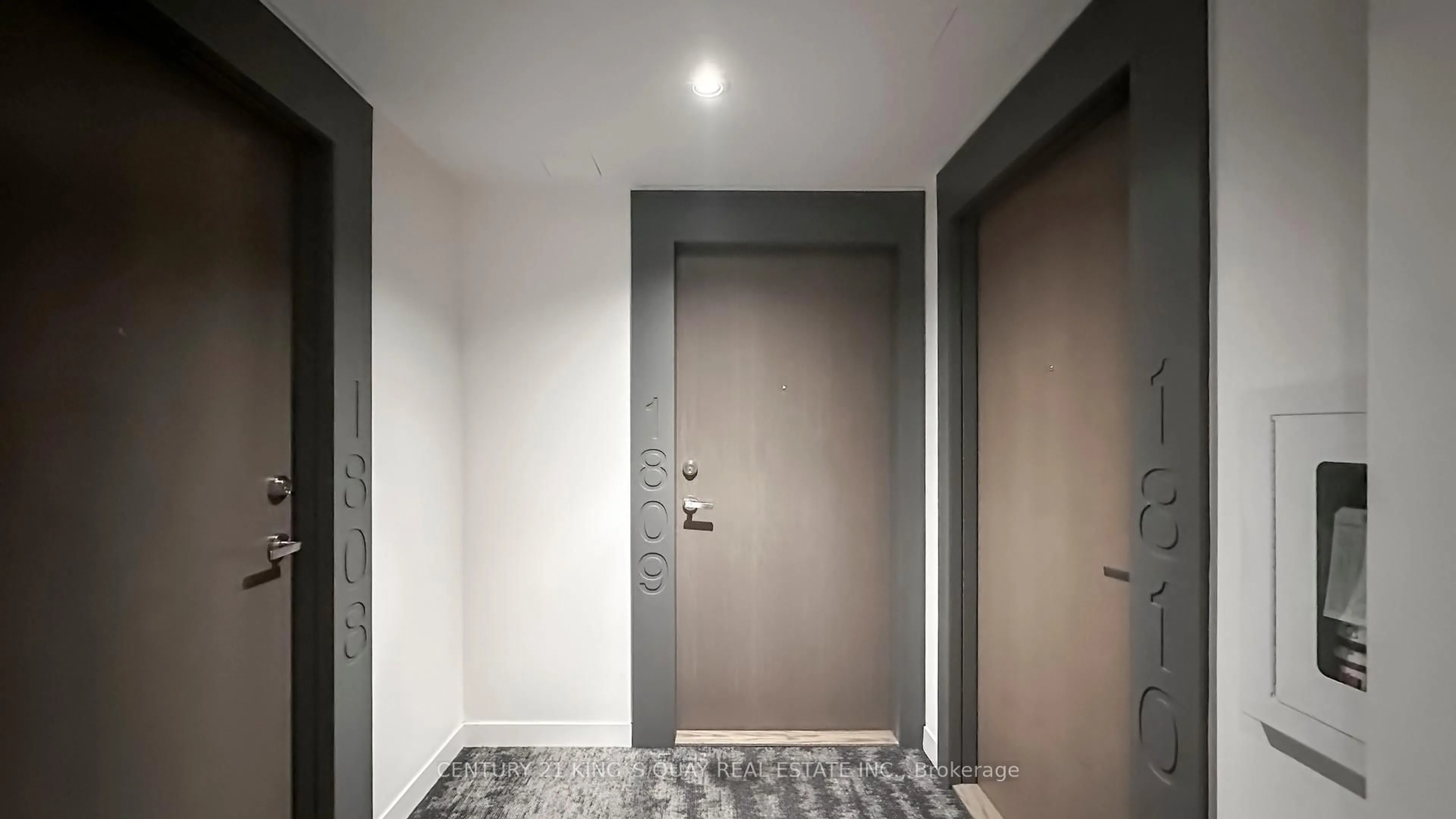 Indoor foyer for 20 Richardson St #1809, Toronto Ontario M5A 4J9