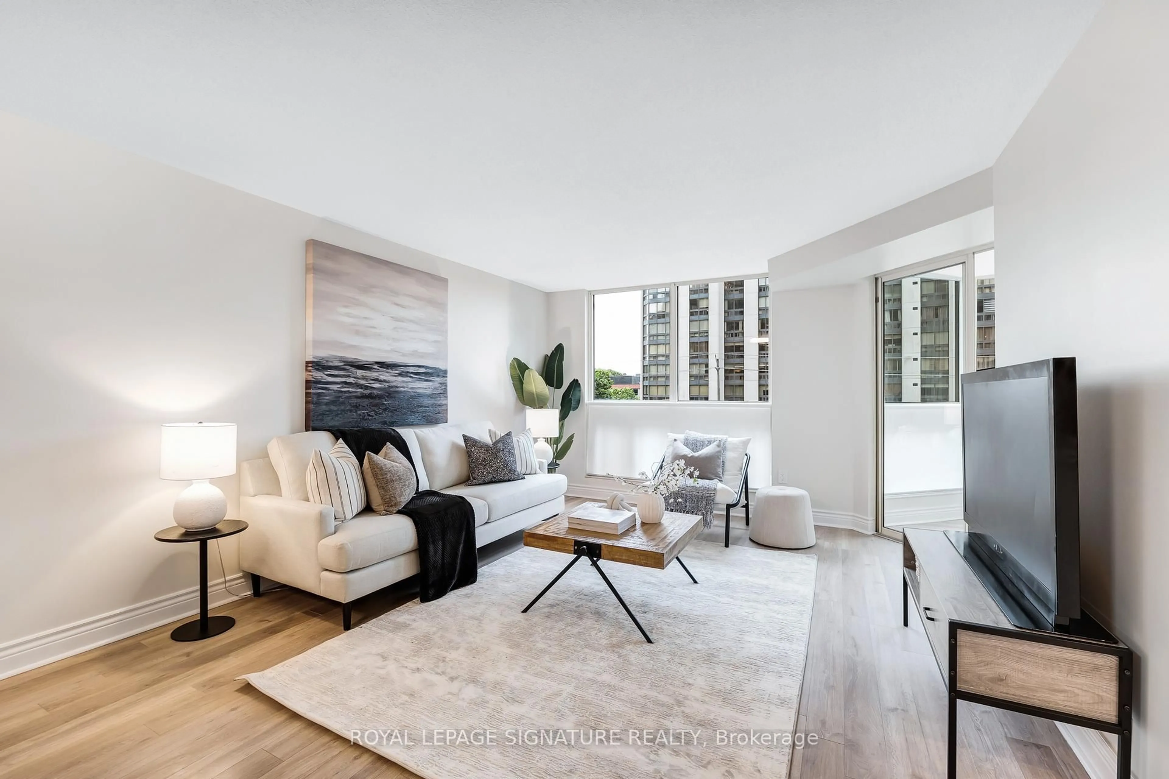 Living room with furniture, unknown for 10 Kenneth Ave #406, Toronto Ontario M2N 6K6