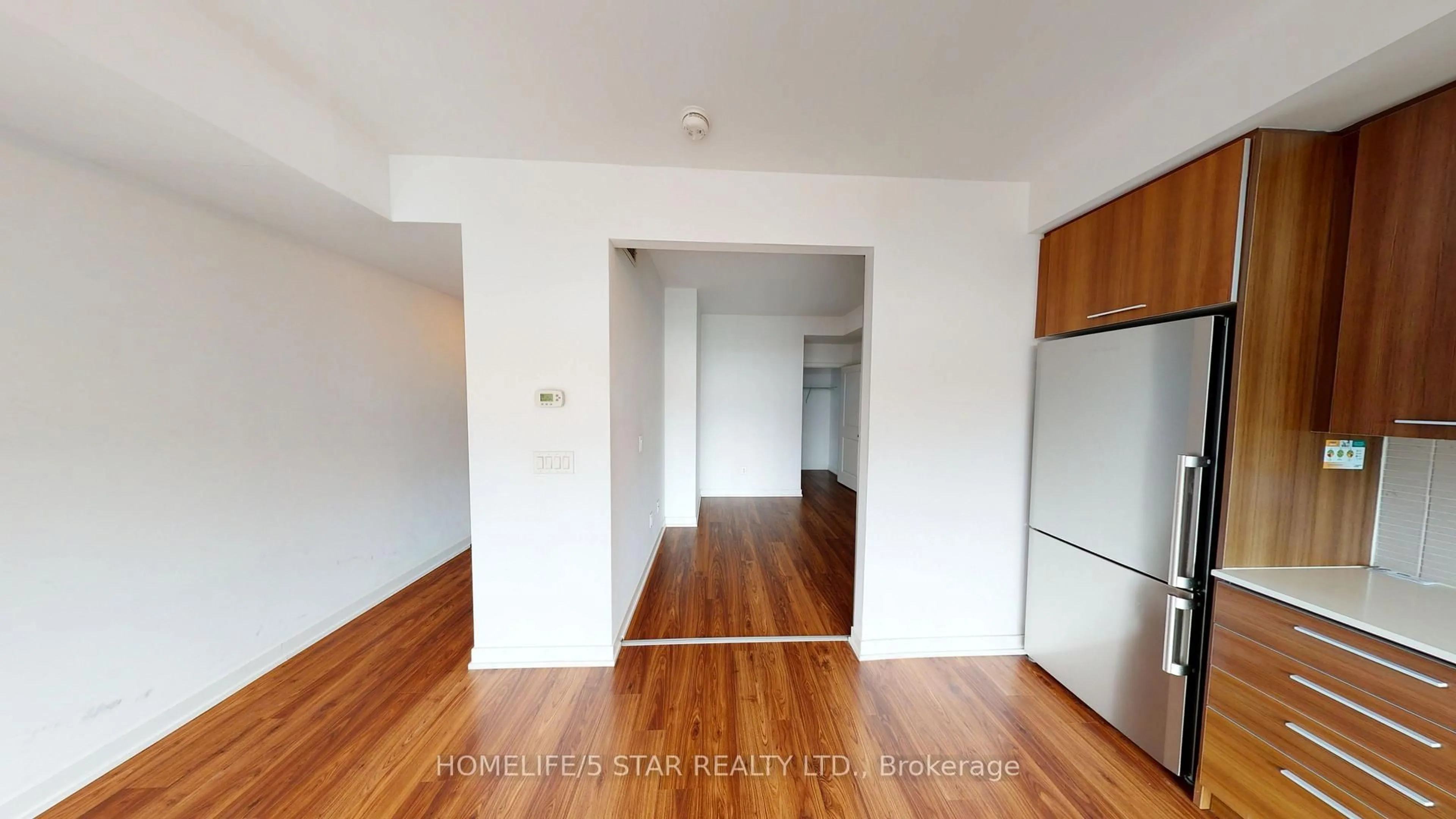 A pic of a room for 105 GEORGE St #414, Toronto Ontario M5A 0L4