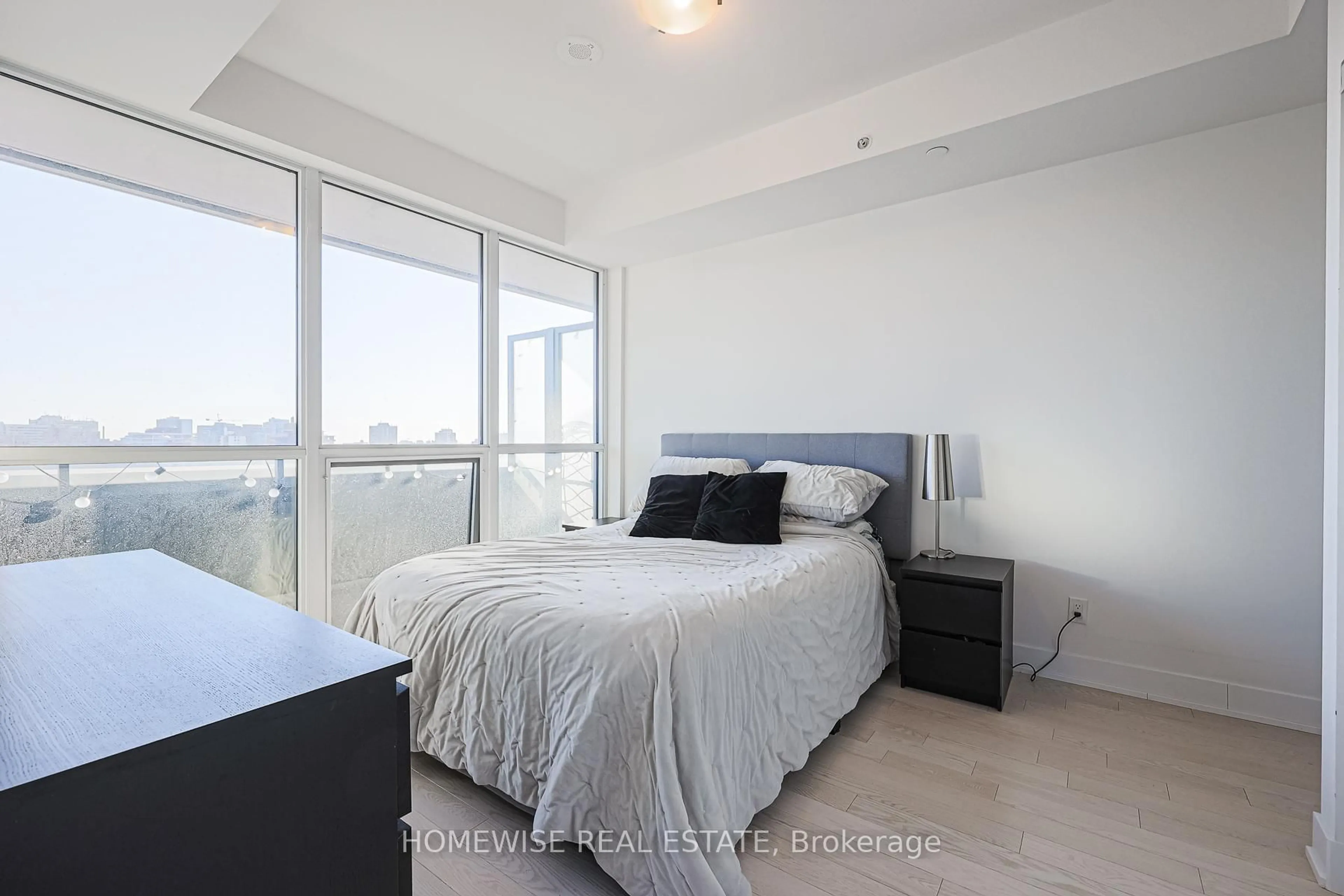 Bedroom with bed, unknown for 181 Bedford Rd #908, Toronto Ontario M5R 0A2