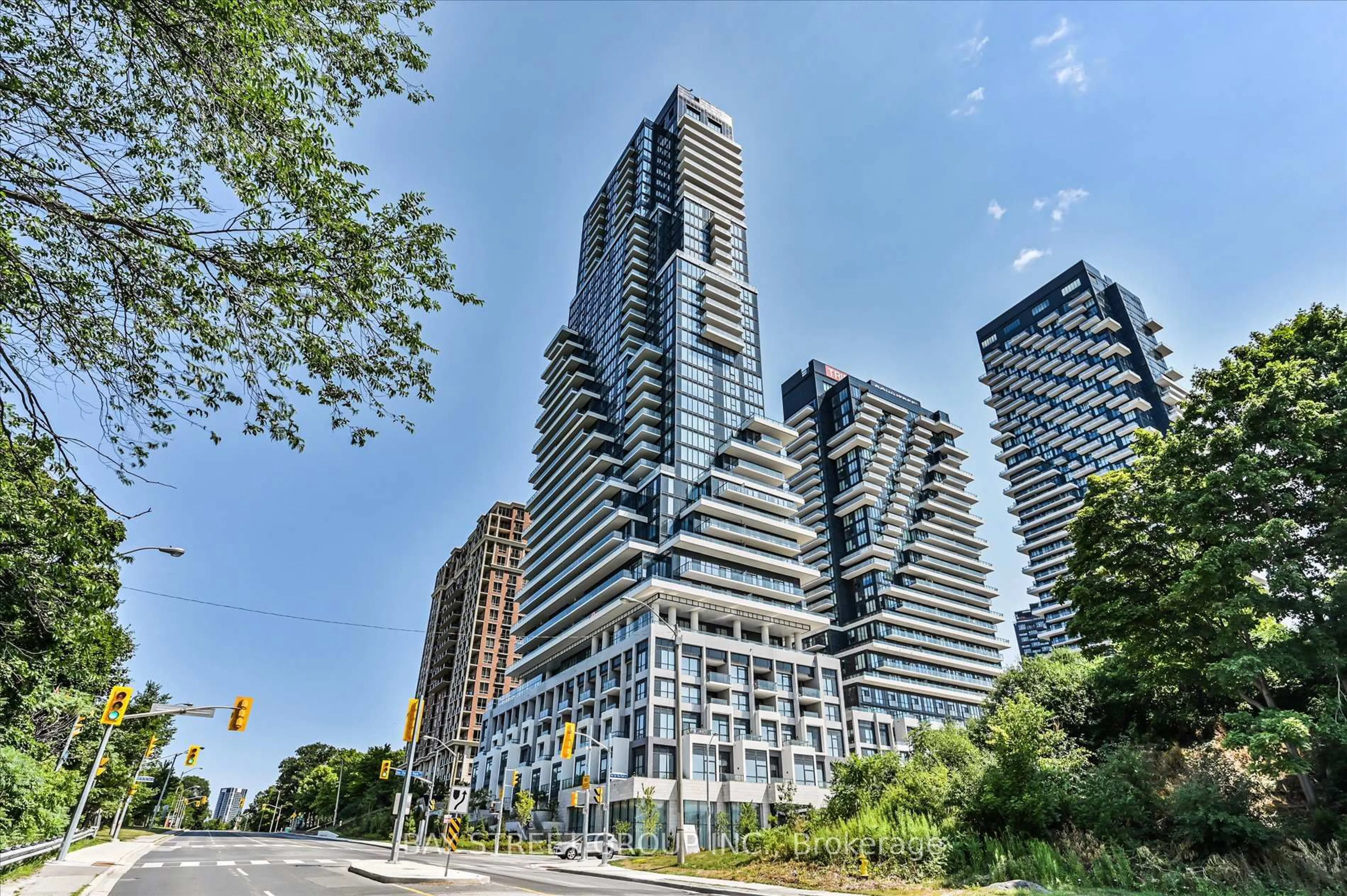 Indoor foyer for 10 Inn On The Park Dr #2704, Toronto Ontario M3C 0P9