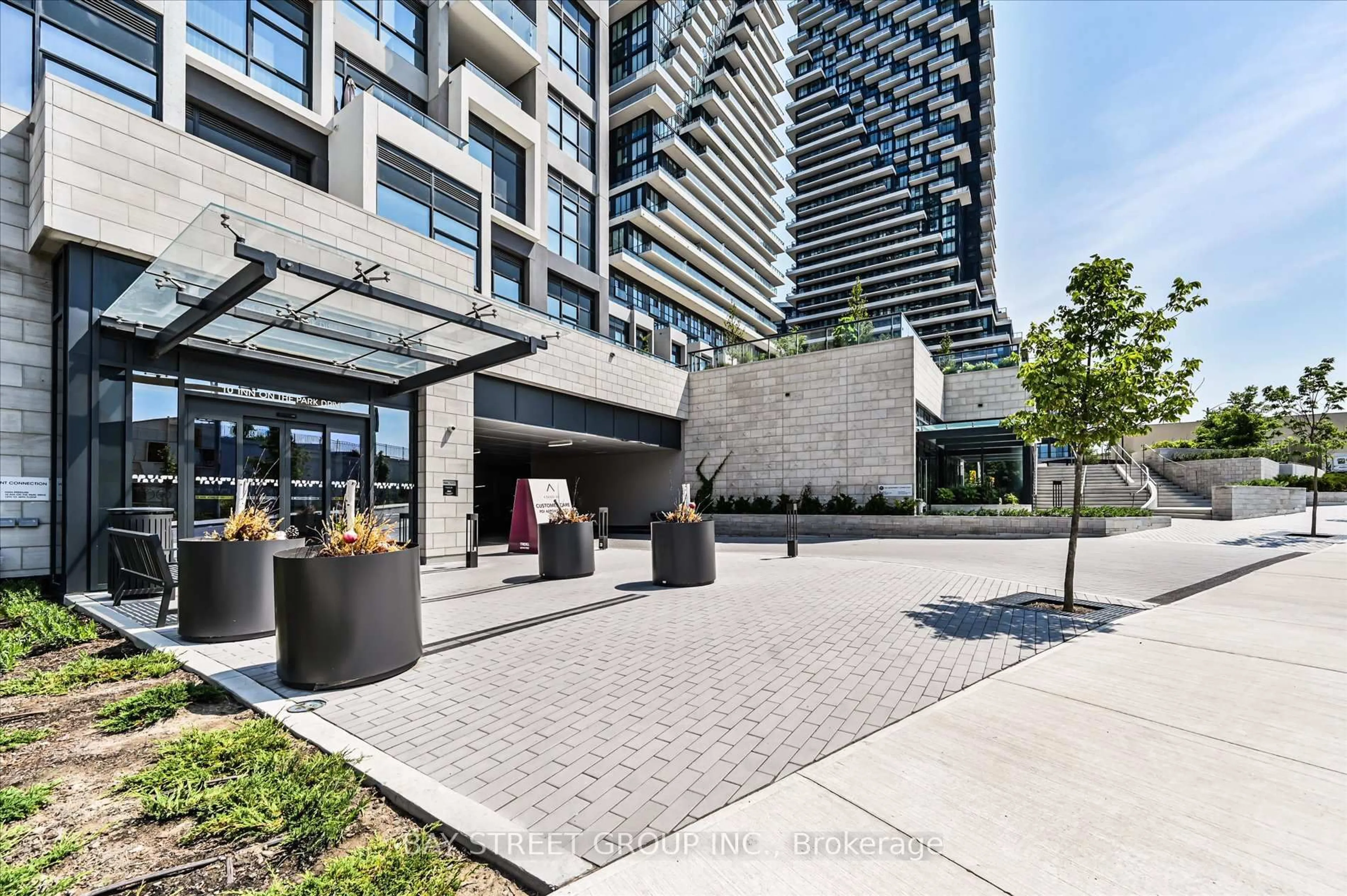 Patio, unknown for 10 Inn On The Park Dr #2704, Toronto Ontario M3C 0P9