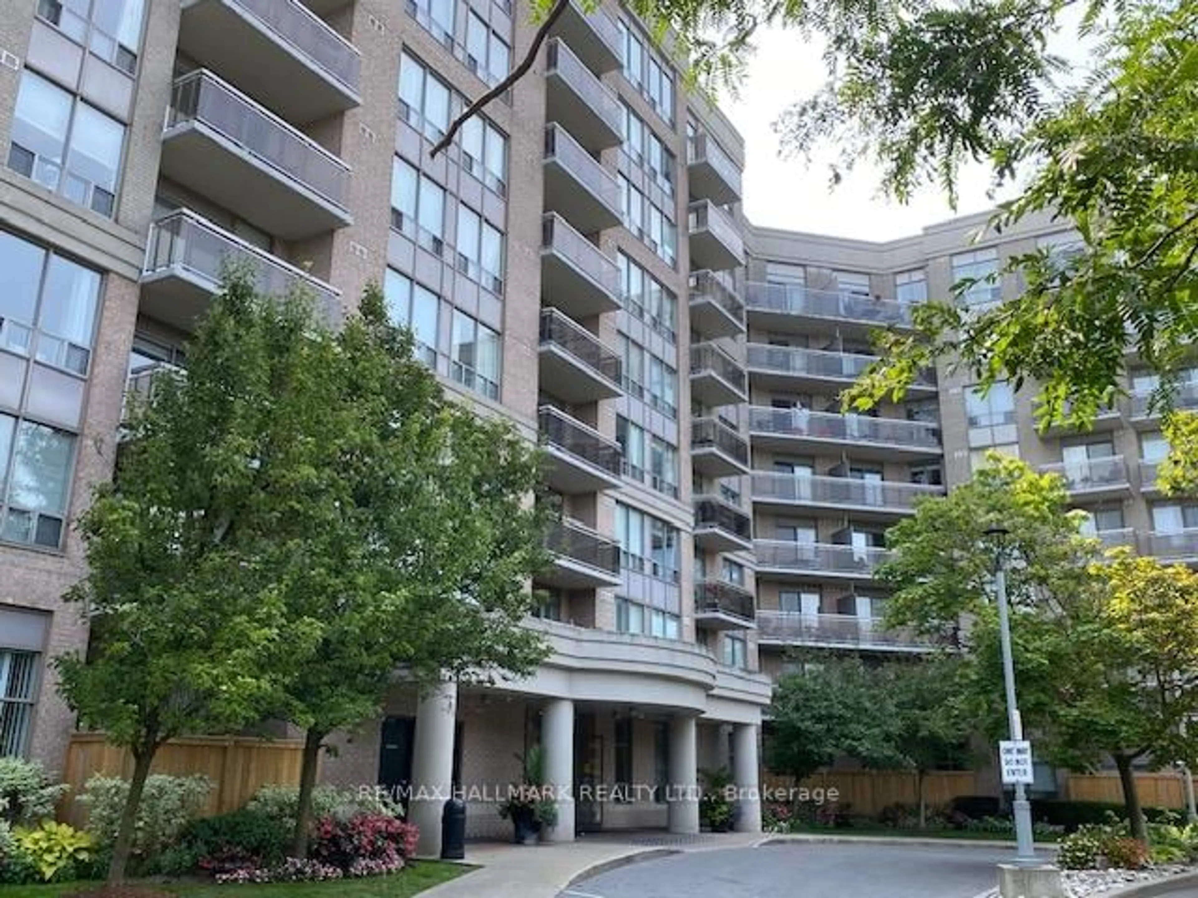 Unknown for 1720 Eglinton Ave #503, Toronto Ontario M4A 2X8