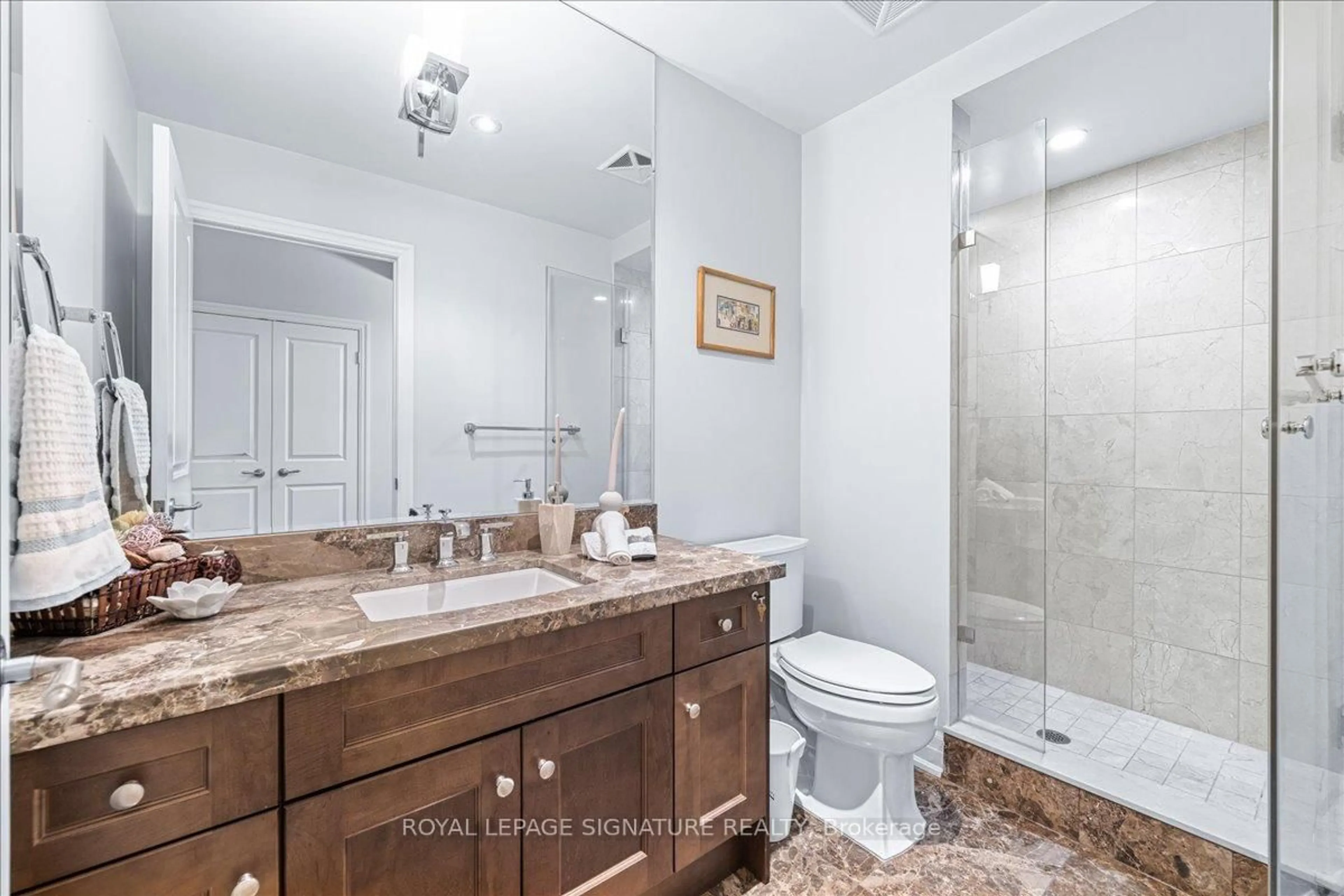 Standard bathroom, ceramic/tile floor for 23 Rean Dr #308, Toronto Ontario M2K 0A5