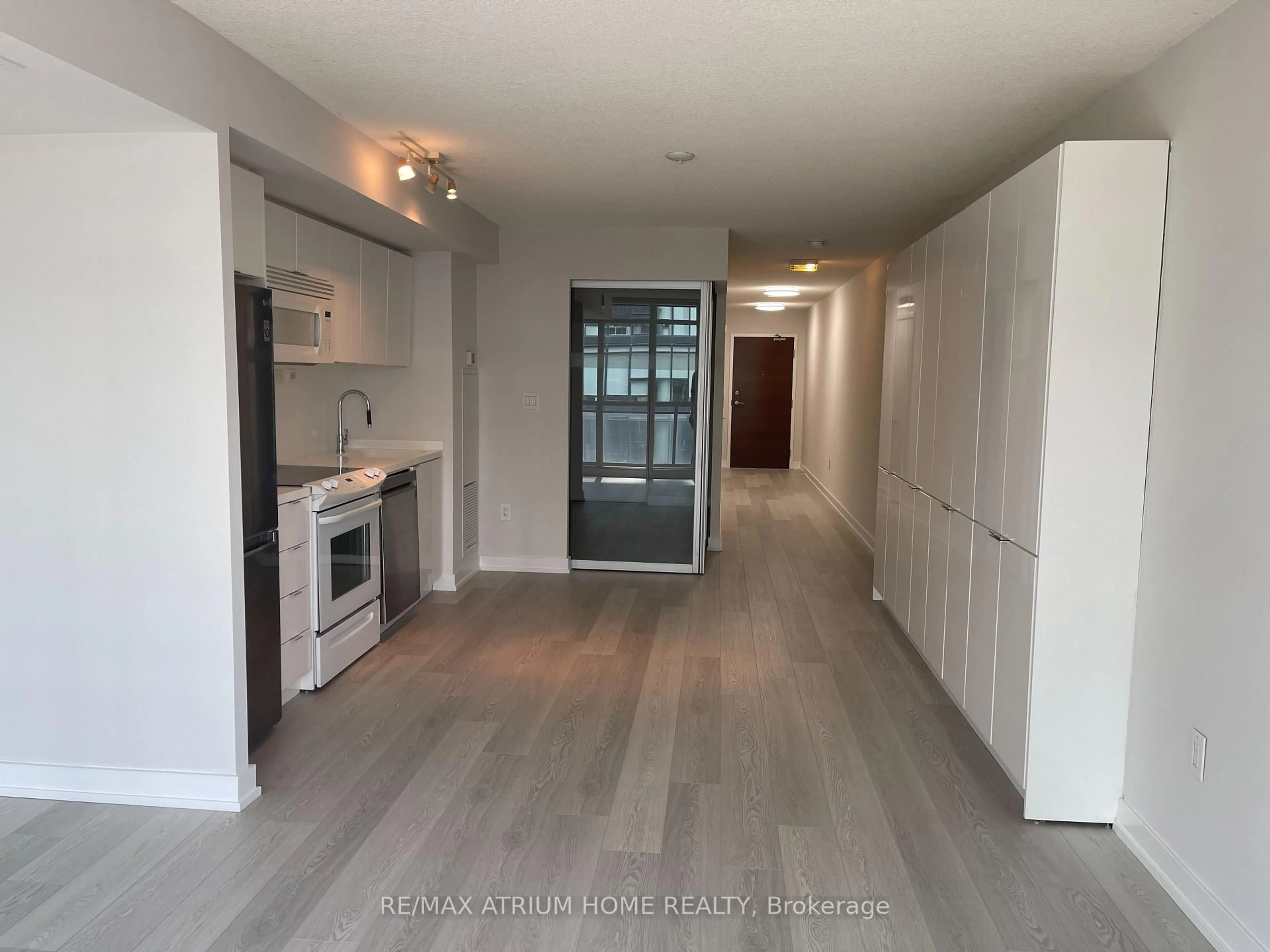 A pic of a room for 10 Capreol Crt #750, Toronto Ontario M5V 4B3