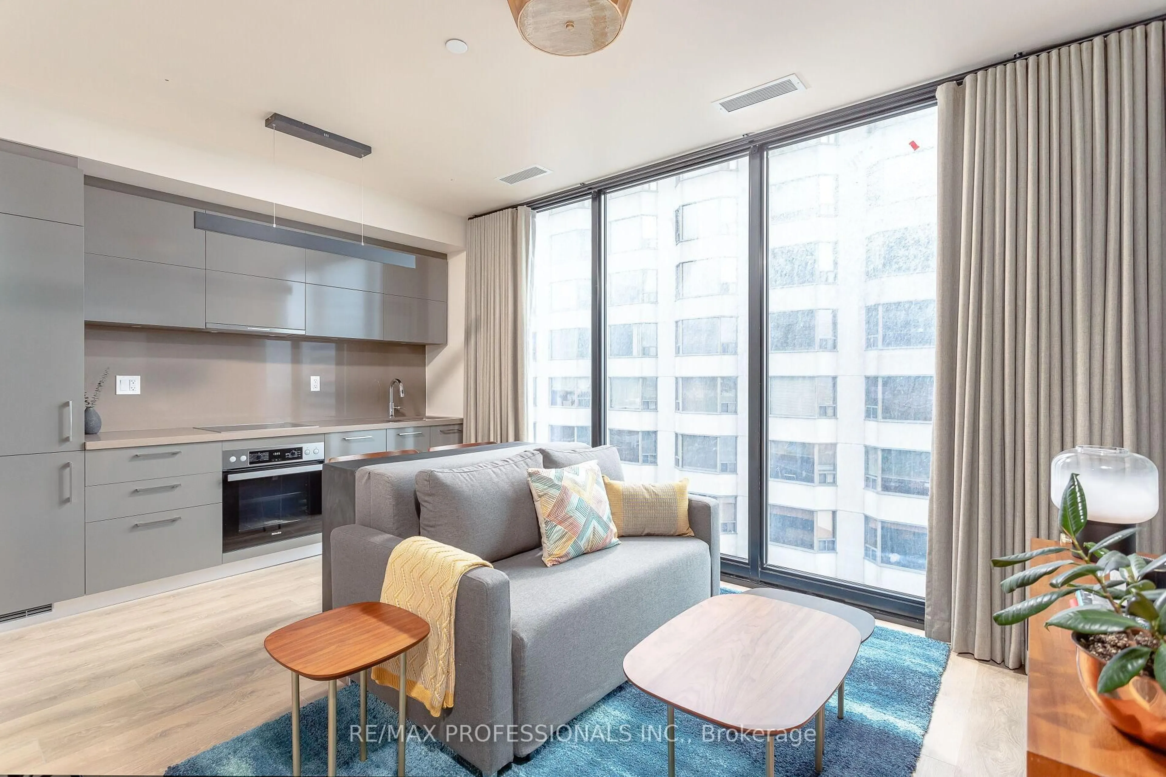 Living room with furniture, unknown for 188 Cumberland St #2507 + Parking #59, Toronto Ontario M5R 2G3