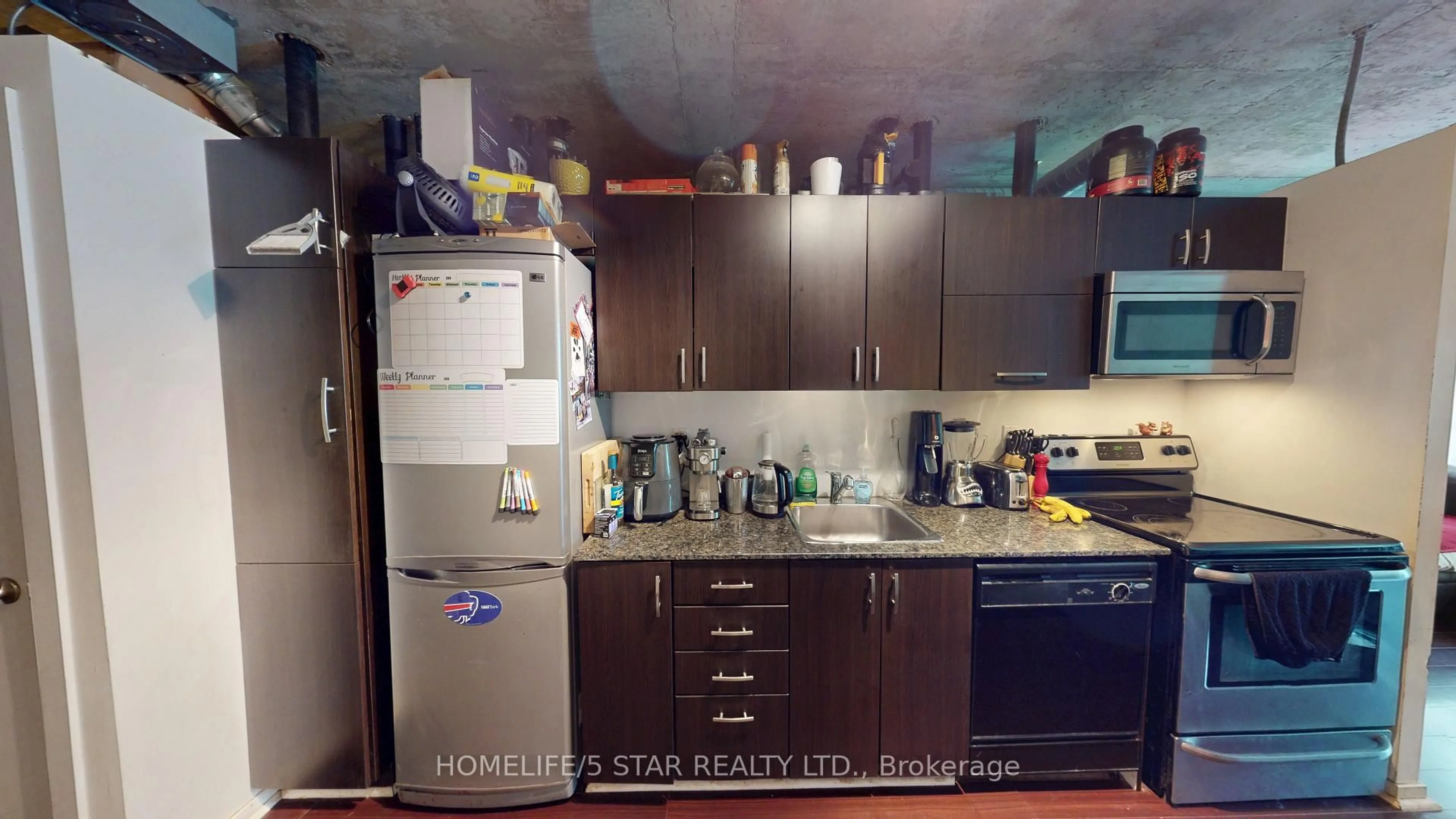 Standard kitchen, unknown for 150 SUDBURY St #1408, Toronto Ontario M6J 3S8