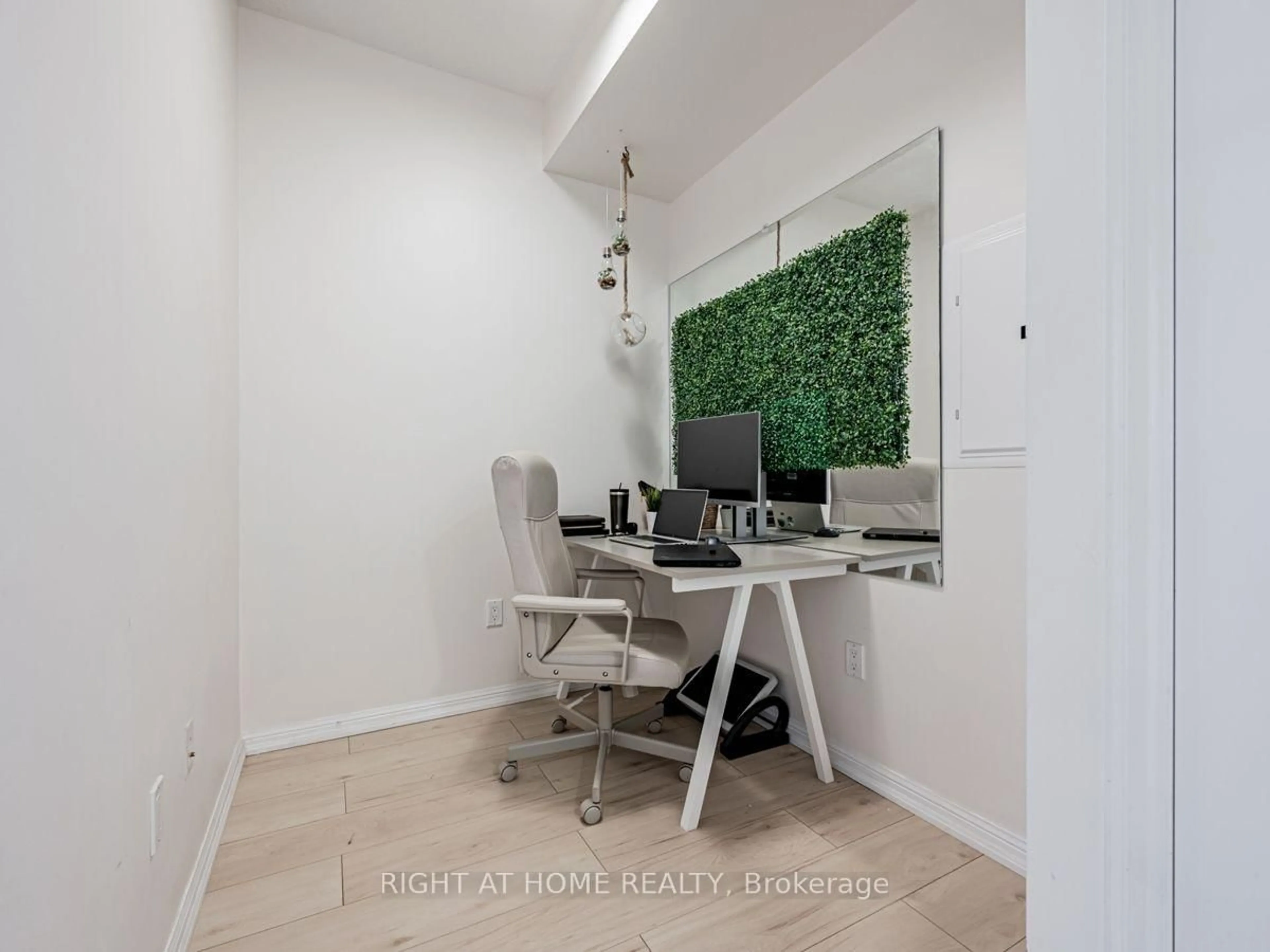A pic of a room for 65 East Liberty St #322, Toronto Ontario M6K 3R2