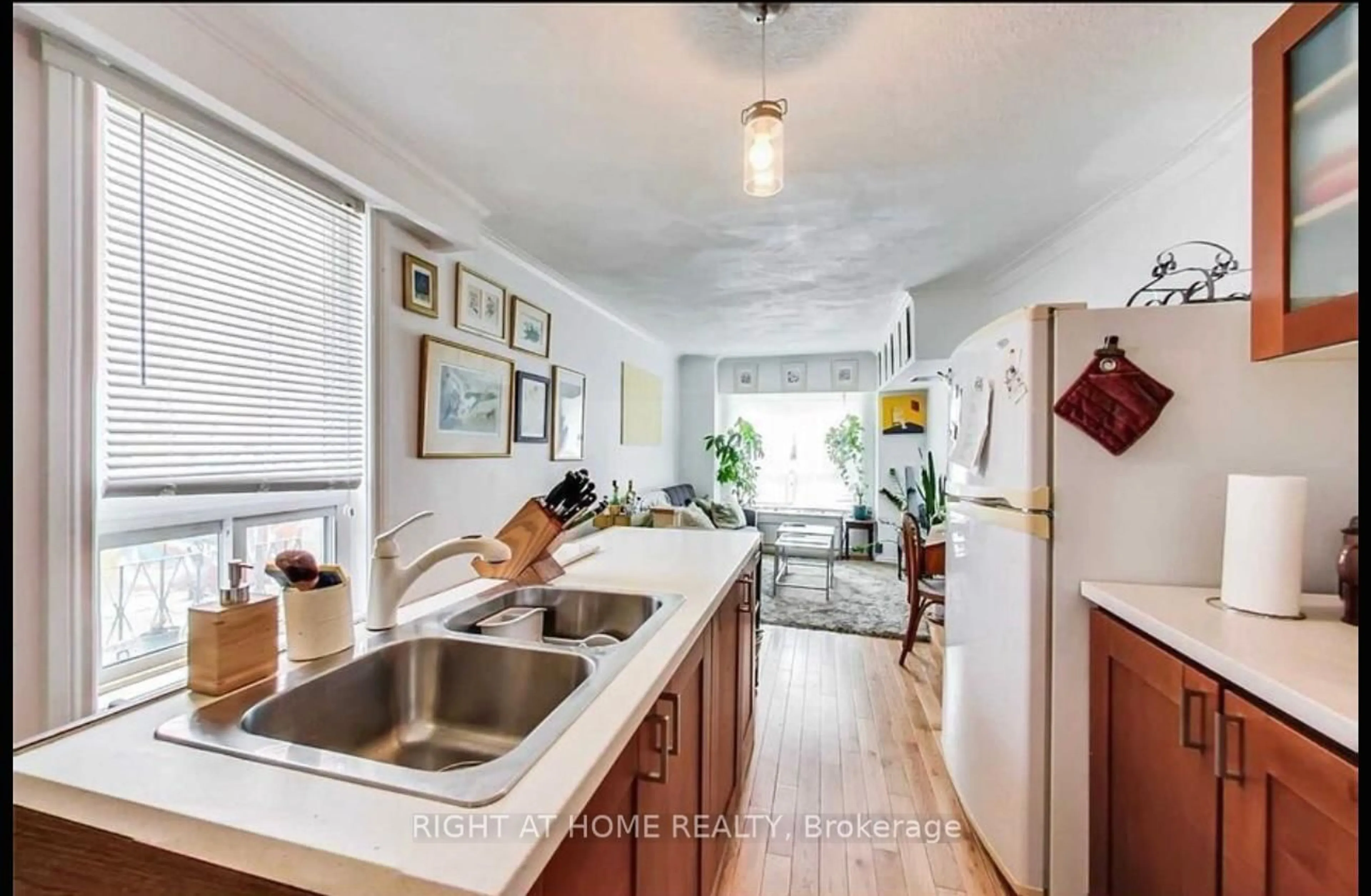 Open concept kitchen, unknown for 50 Shirley St, Toronto Ontario M6K 1T1