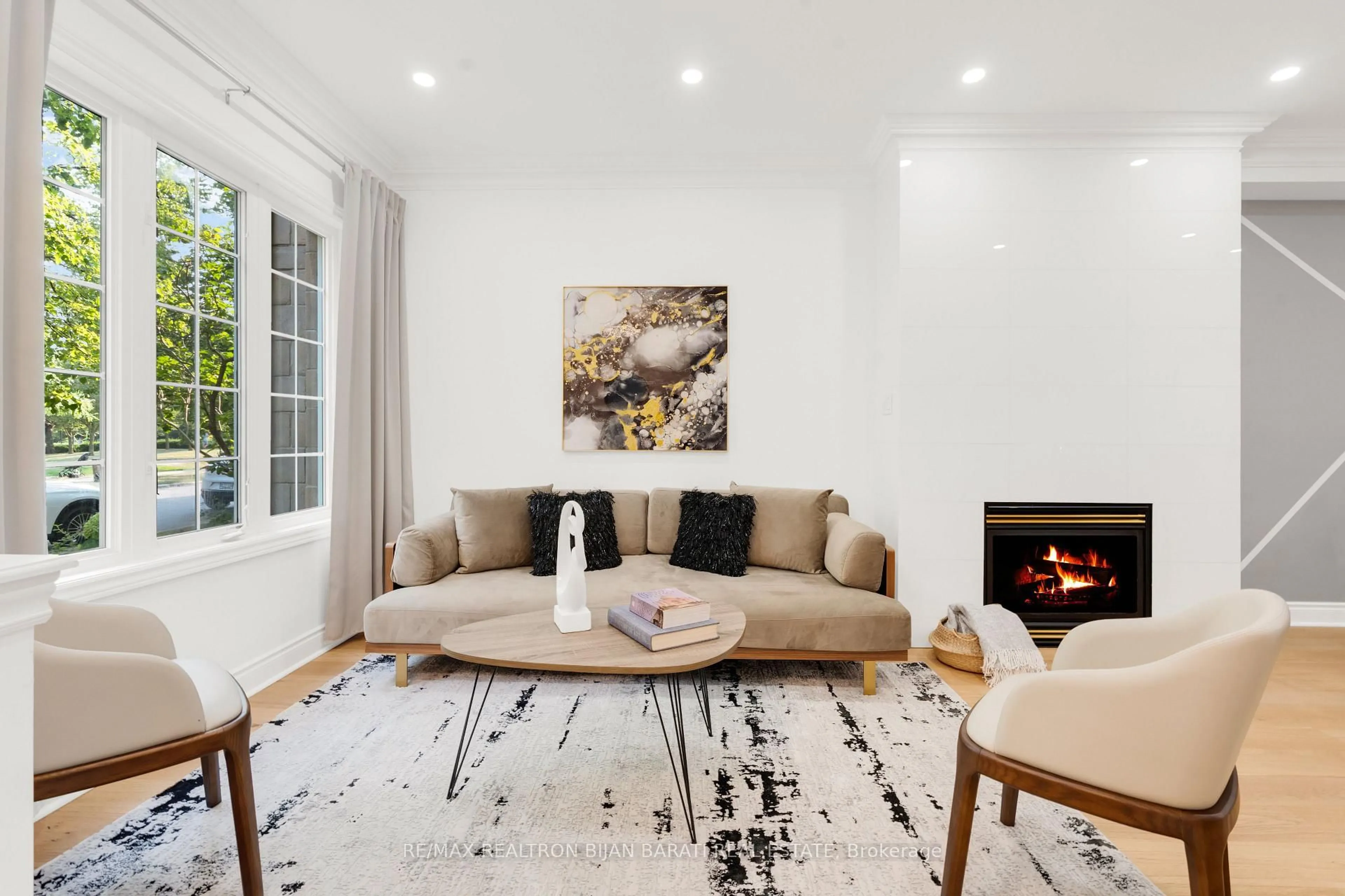 Living room with furniture, unknown for 94B Ellerslie Ave #38, Toronto Ontario M2N 1X8
