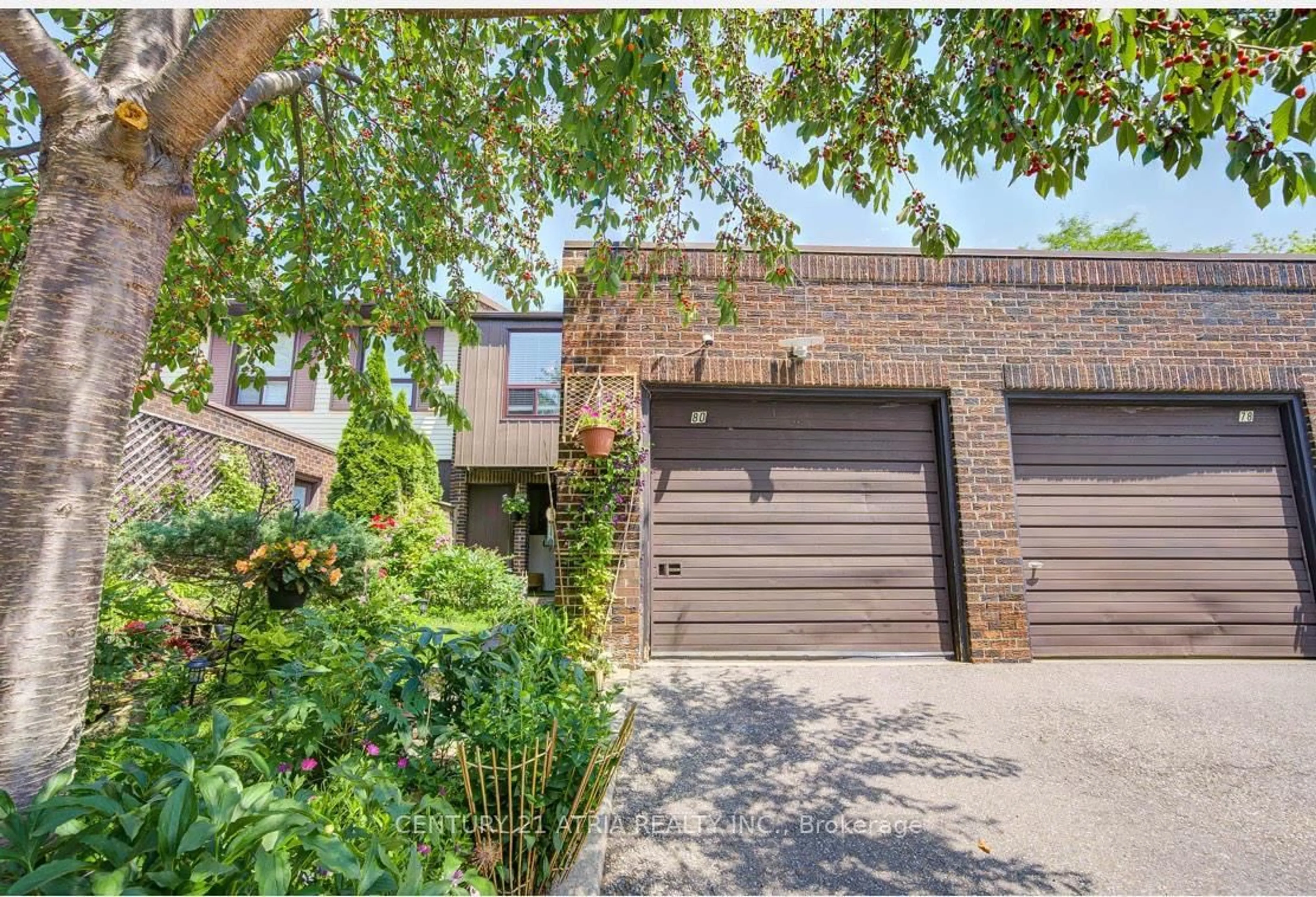 Home with brick exterior material, street for 80 Spire Hillway, Toronto Ontario M2H 3A4