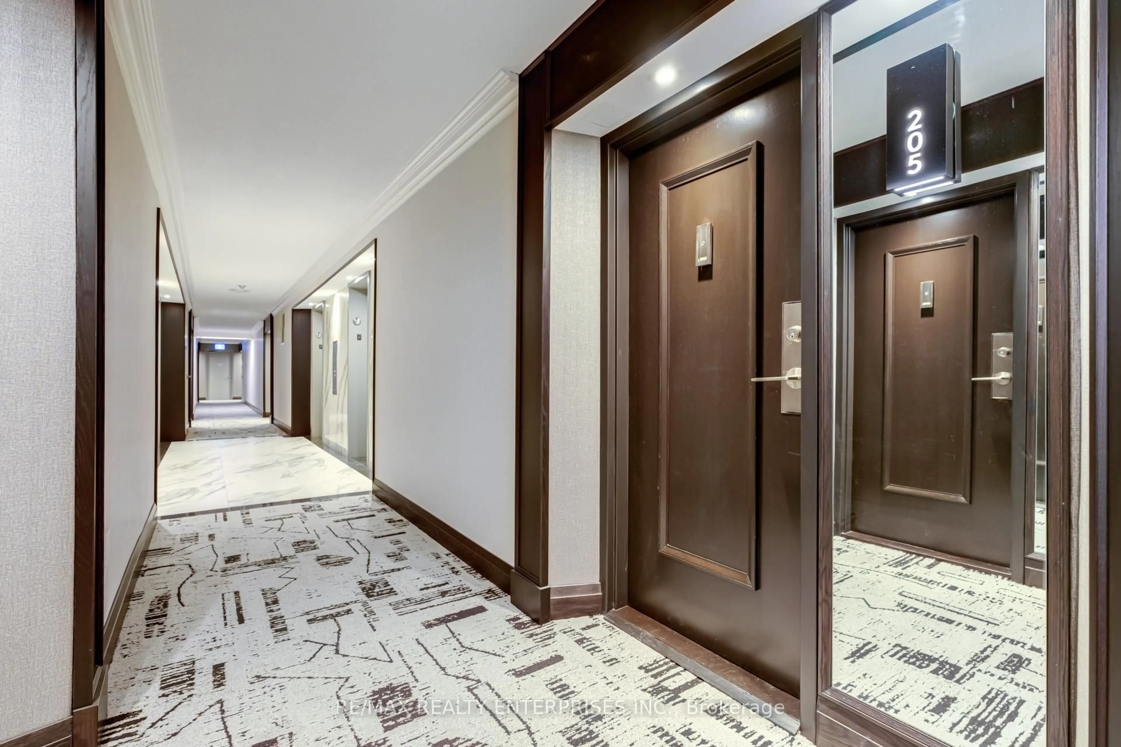 Indoor foyer for 55 Skymark Dr #205, Toronto Ontario M2H 3N4