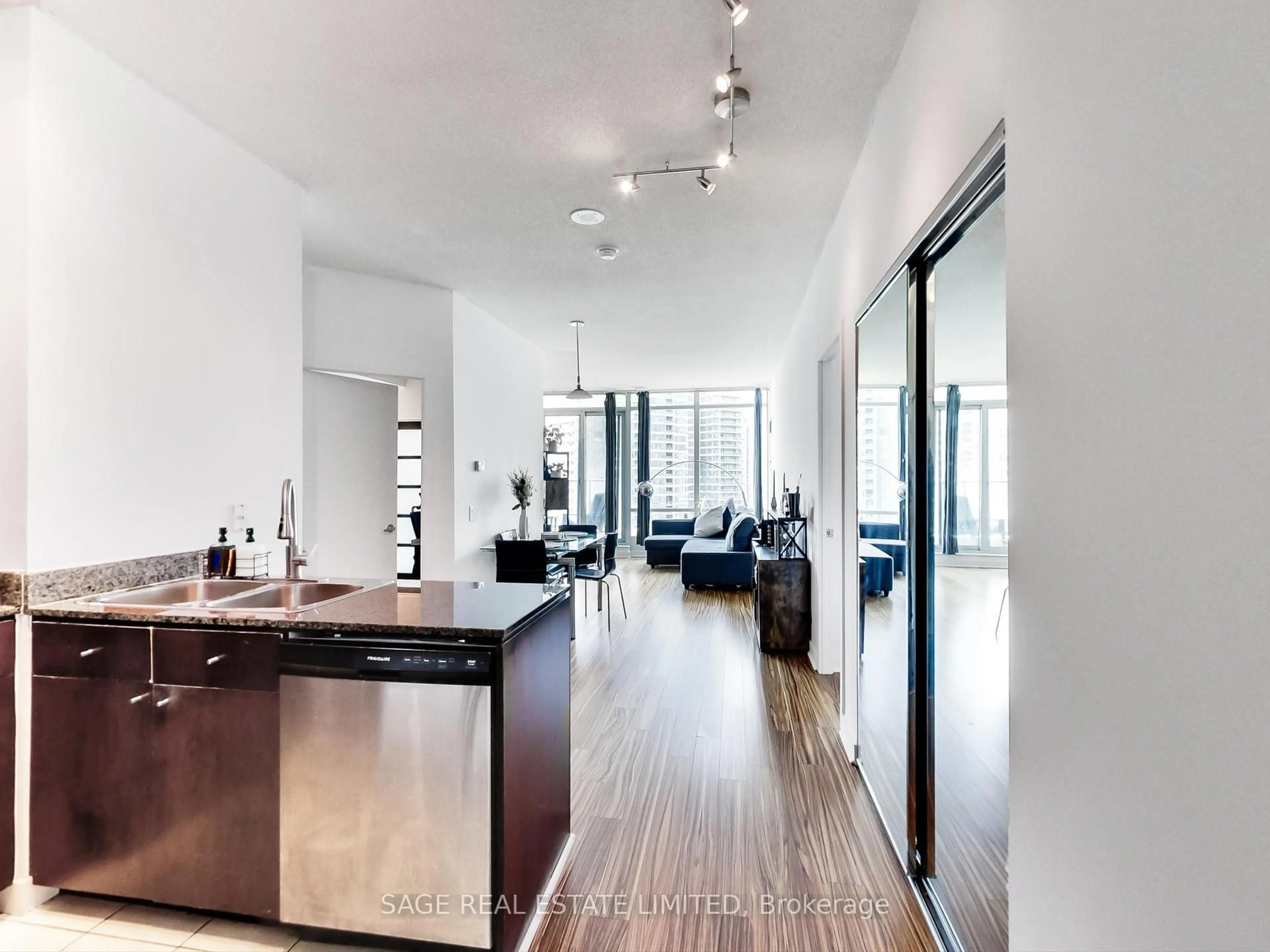Open concept kitchen, unknown for 361 Front St #3306, Toronto Ontario M5V 3R5