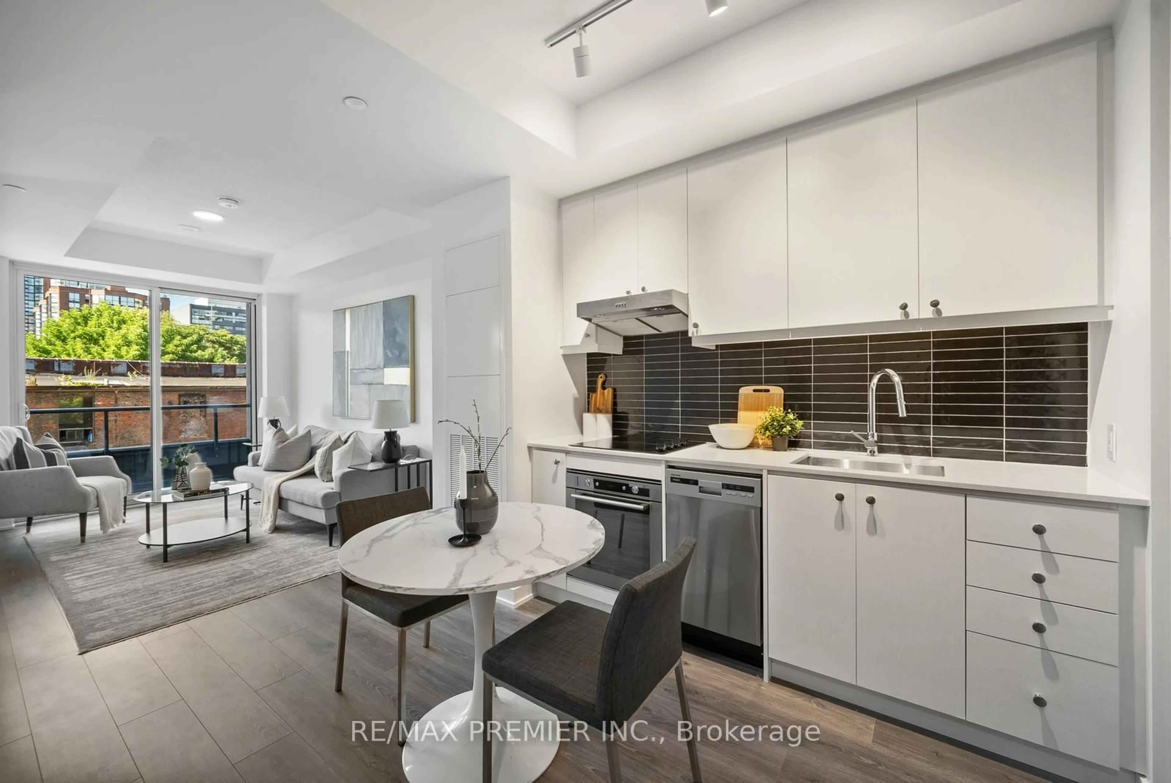 Open concept kitchen, unknown for 9 Tecumseth St #408, Toronto Ontario M5V 3G4