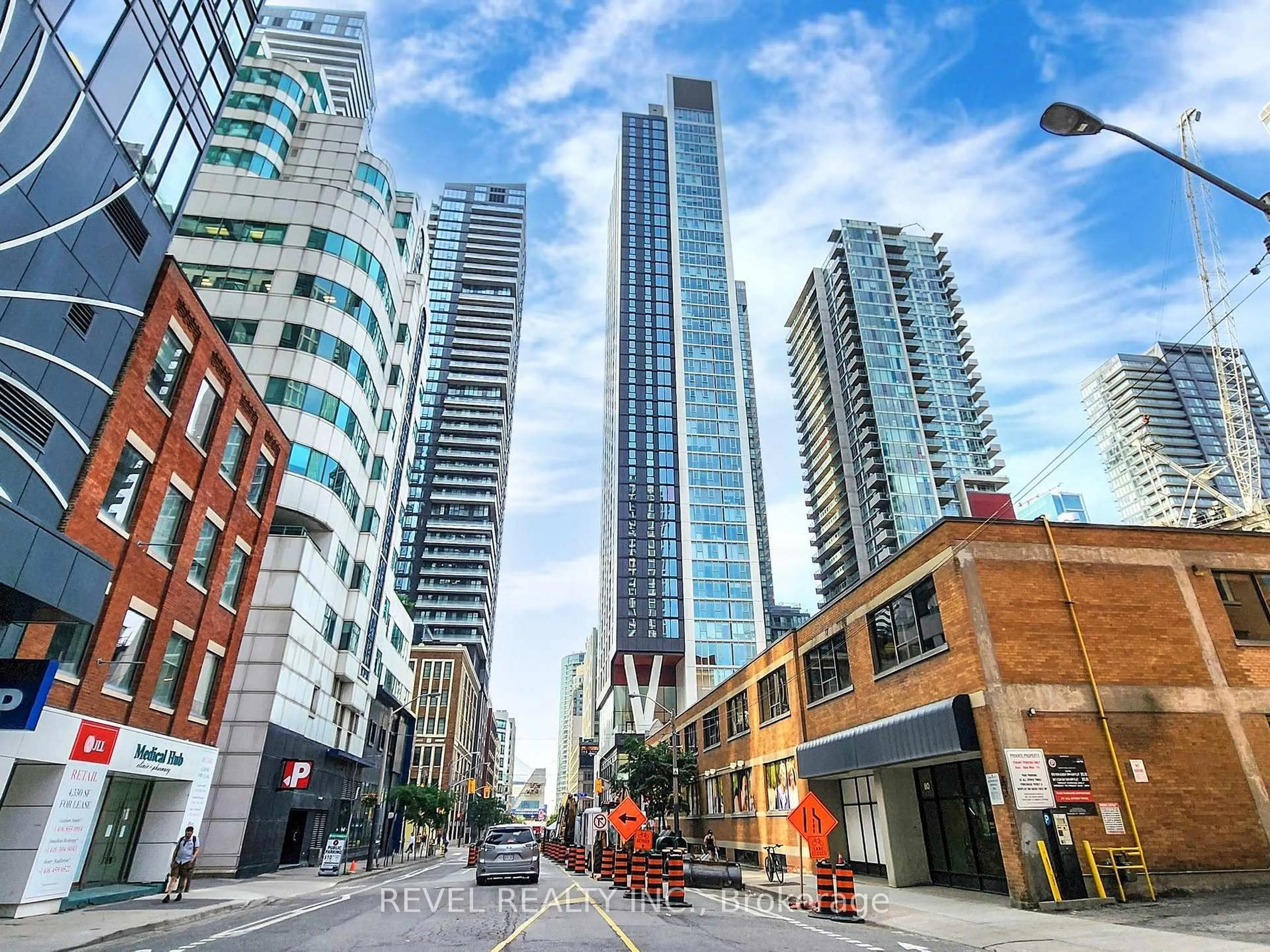 Unknown for 357 King St #705, Toronto Ontario M5V 0S7