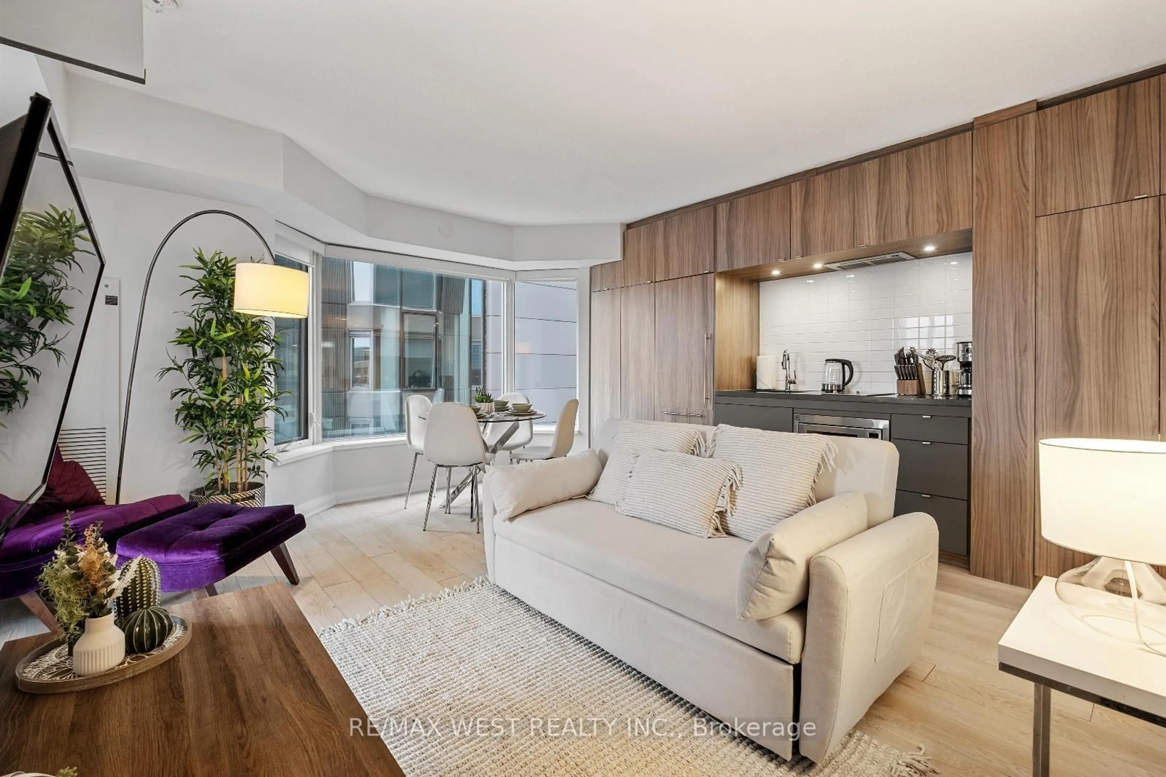 Living room with furniture, unknown for 155 Yorkville Ave #704, Toronto Ontario M5R 0B4